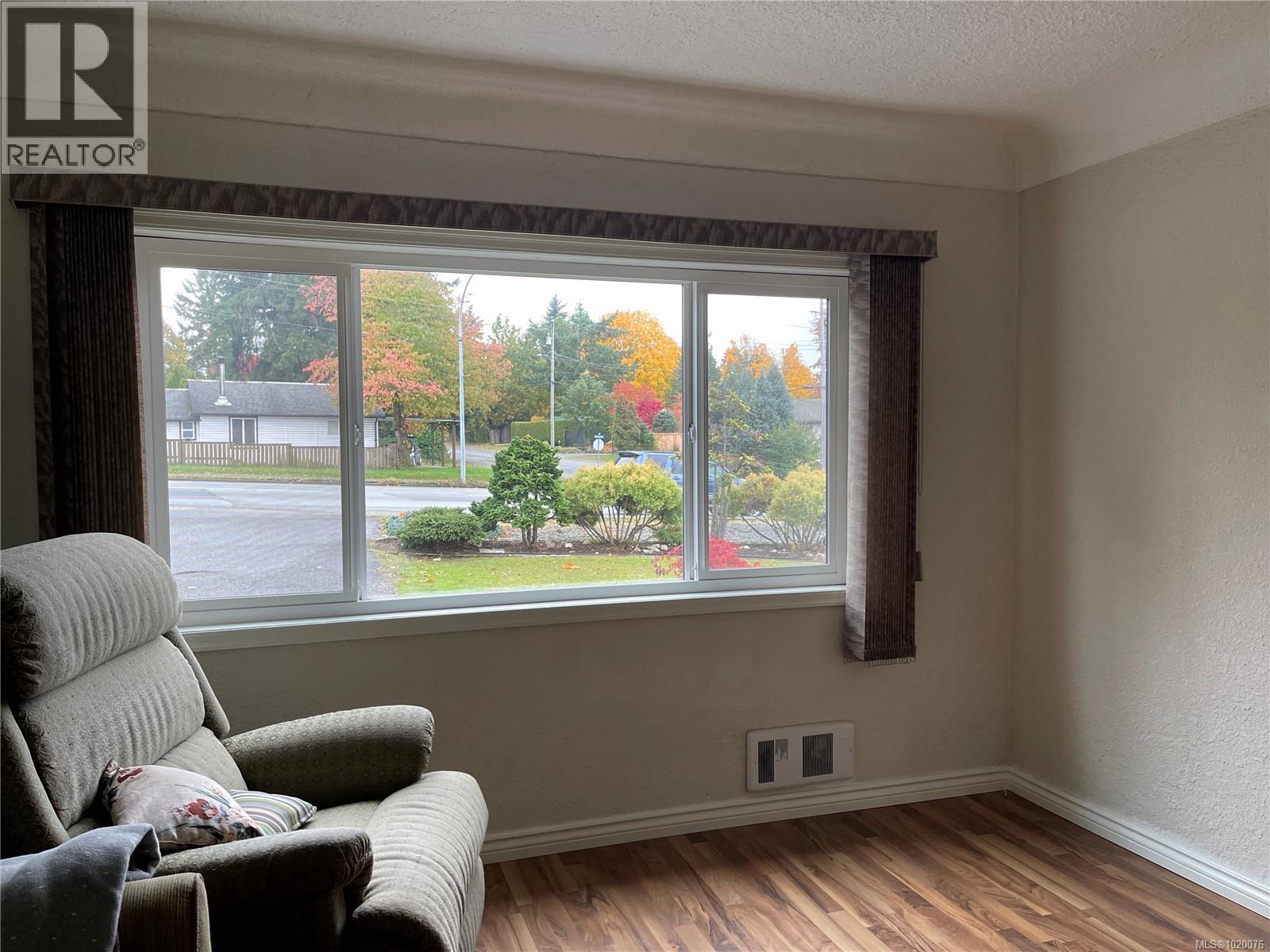 4301 Arrowsmith Rd, Port Alberni