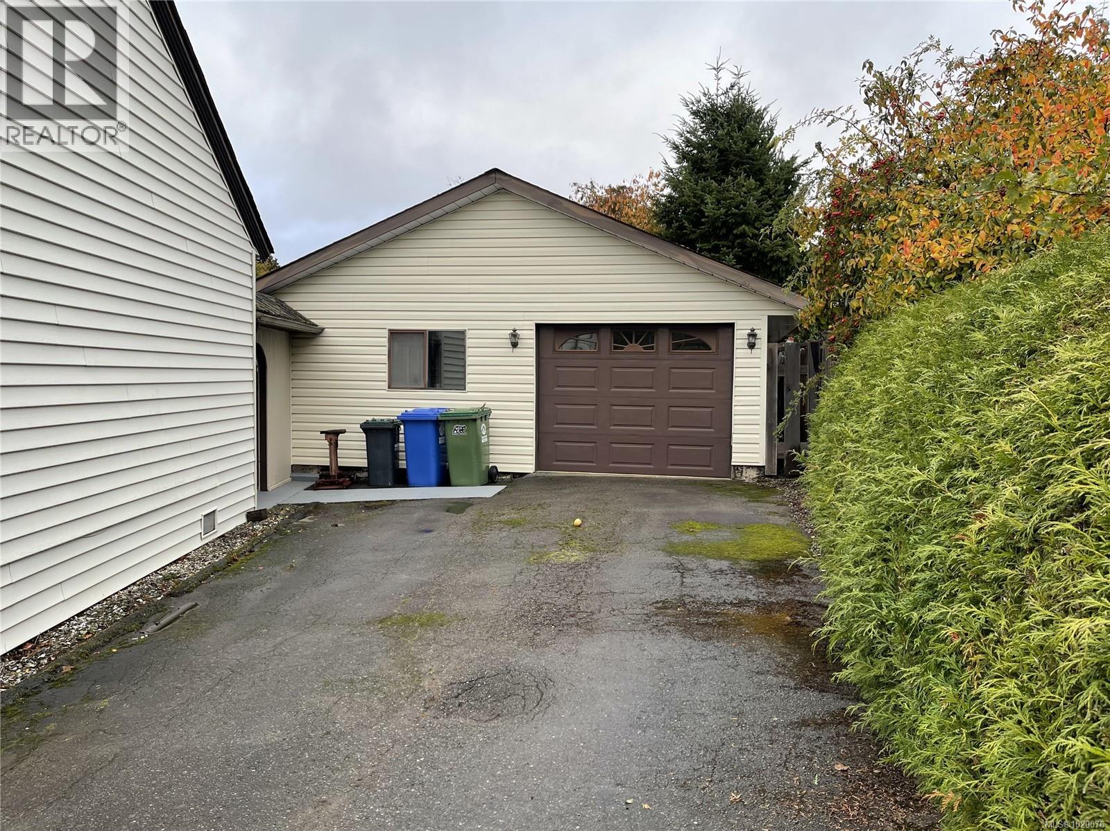 4301 Arrowsmith Rd, Port Alberni