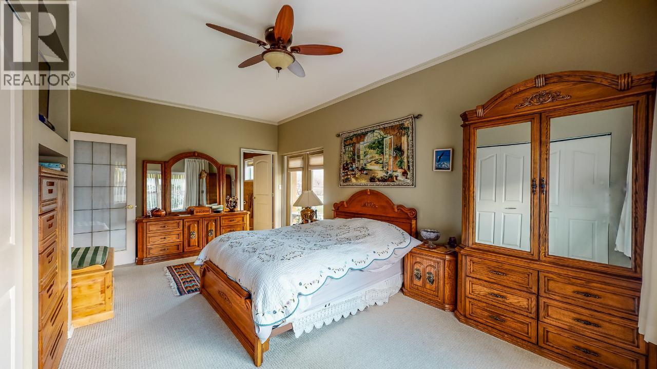 7231 ISLAND Road, Oliver