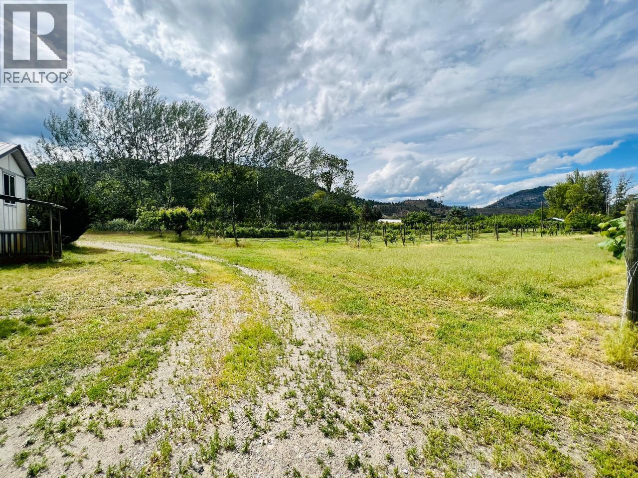 7231 ISLAND Road, Oliver