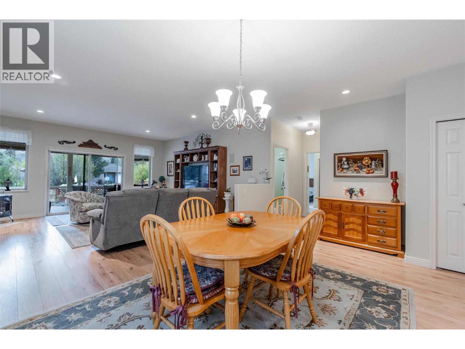  6676 OXBOW Crescent, Oliver