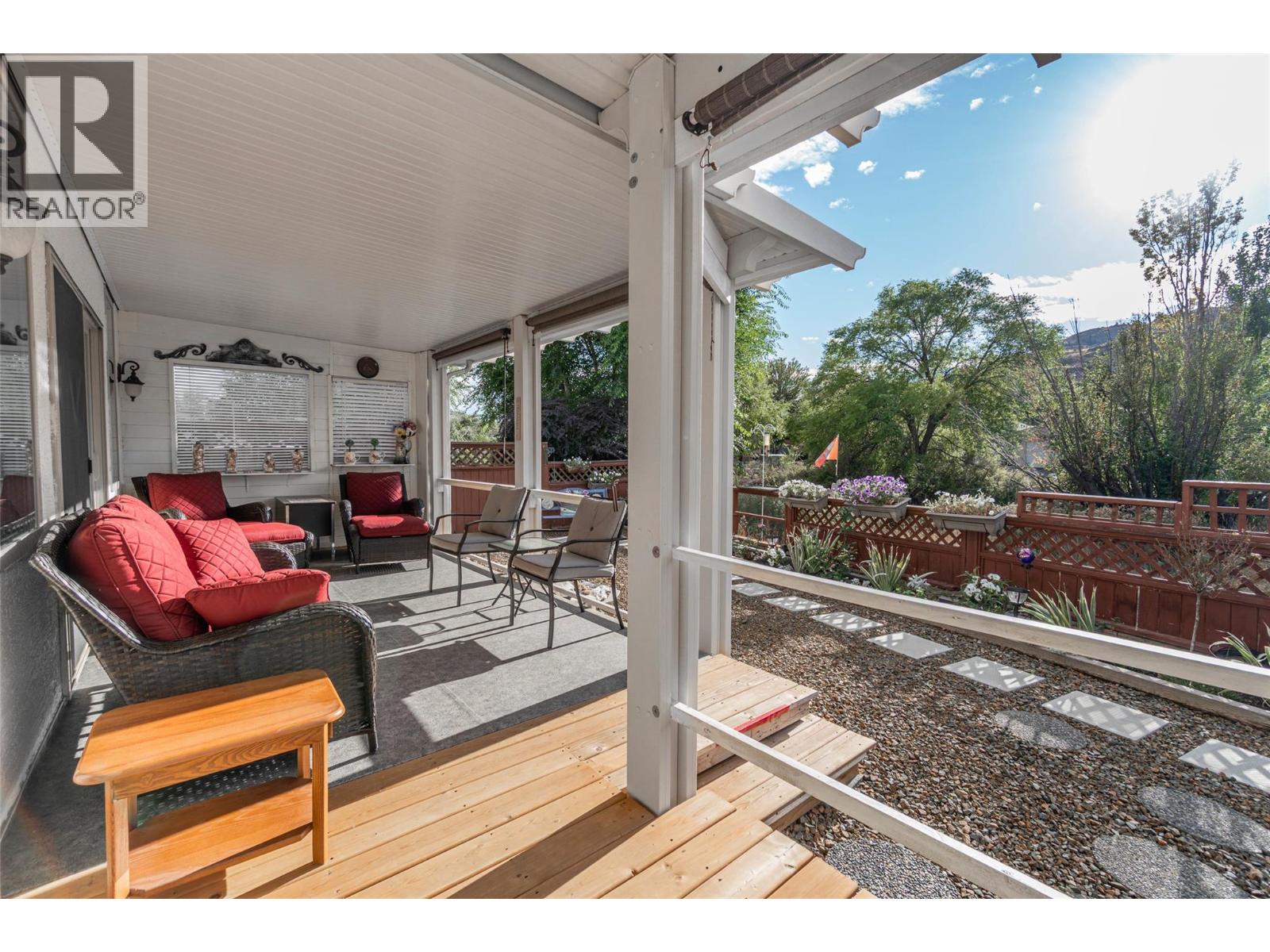  6676 OXBOW Crescent, Oliver