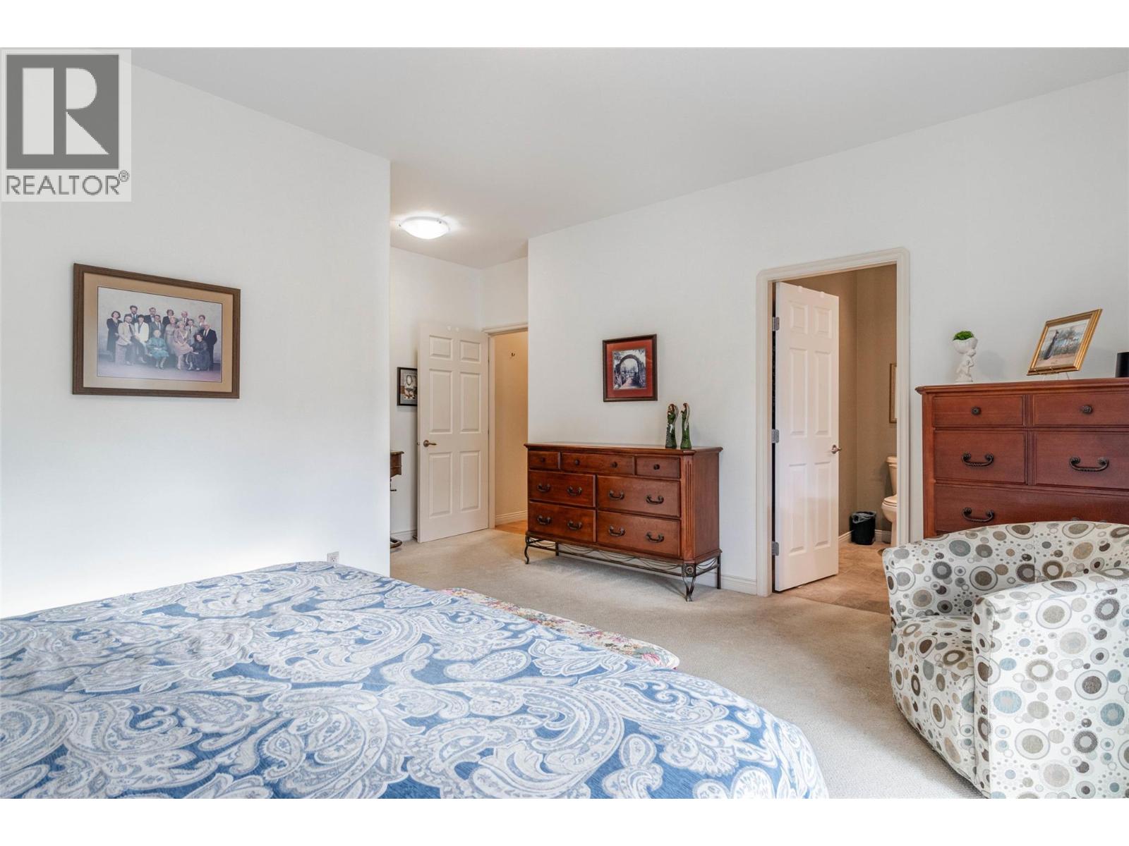  6676 OXBOW Crescent, Oliver