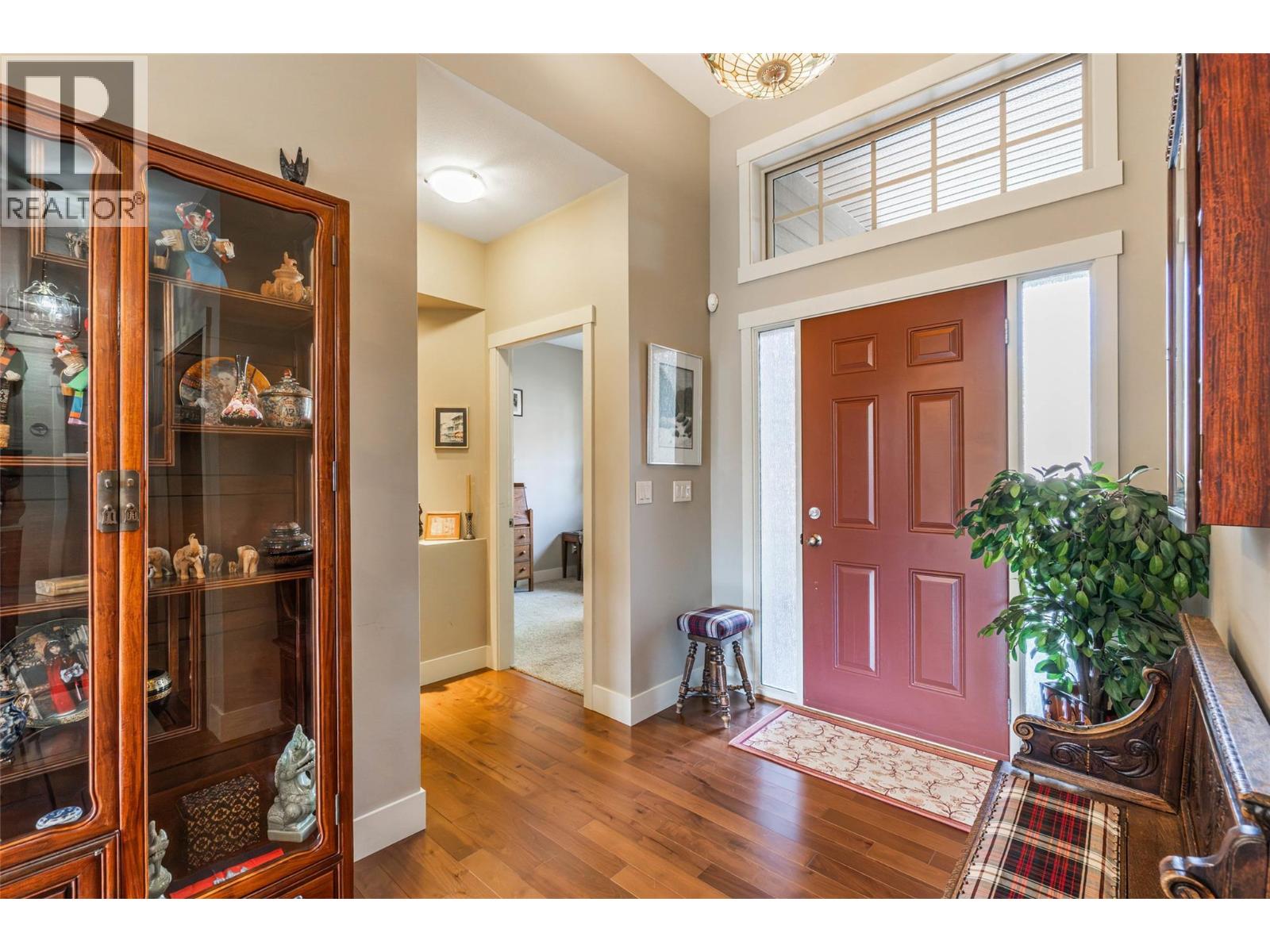 28 6833 MEADOWS Drive, Oliver