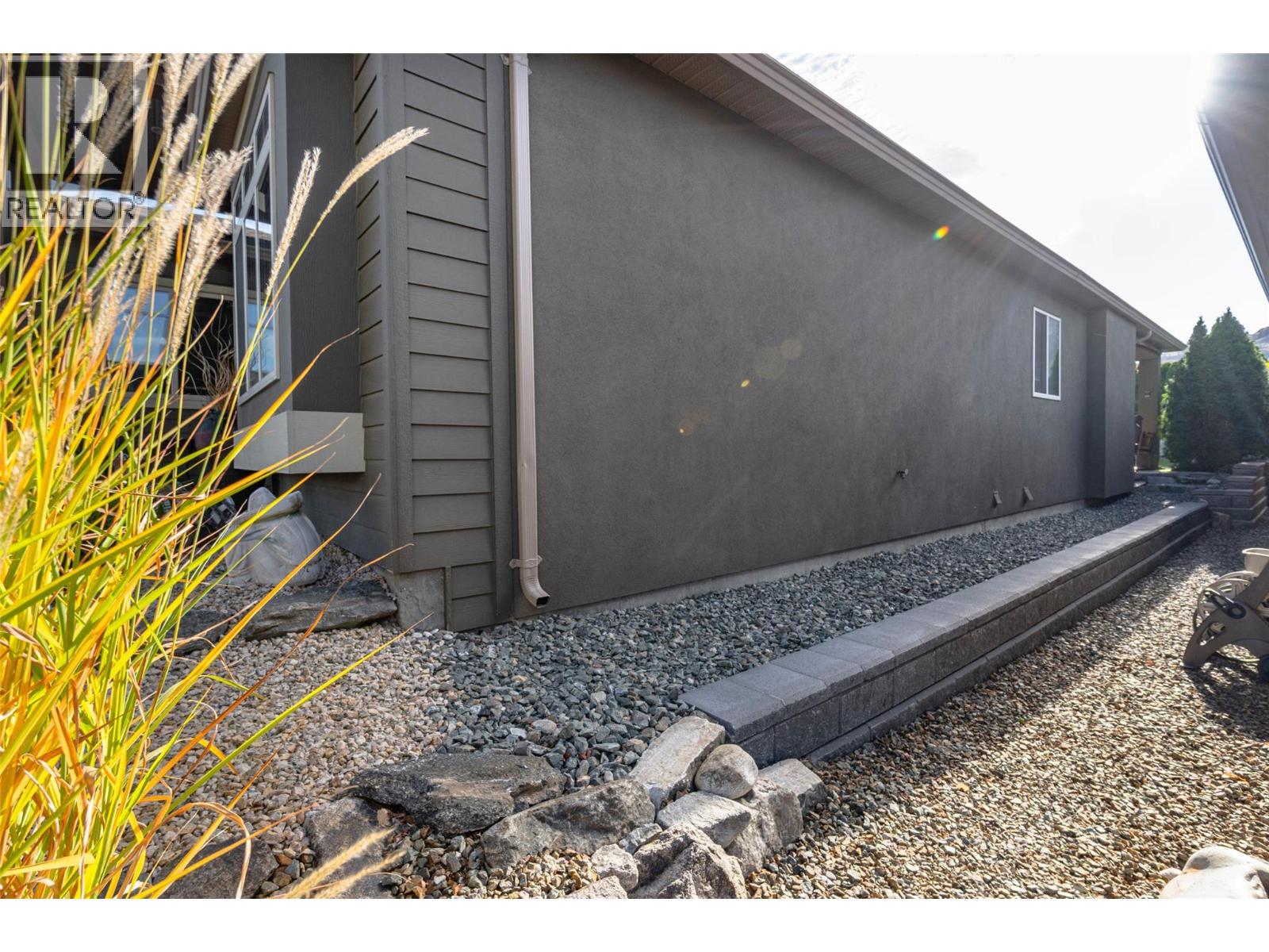 28 6833 MEADOWS Drive, Oliver