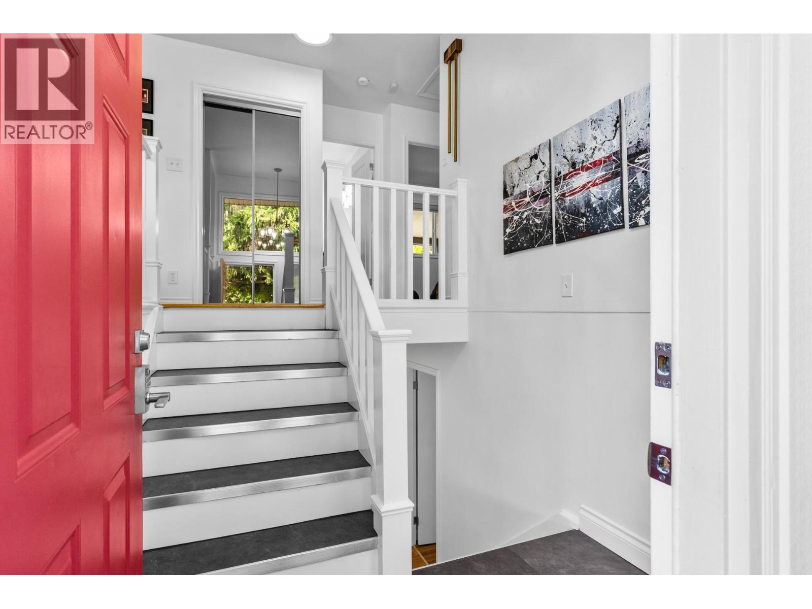  1112 Pinecrest Lane, Kelowna