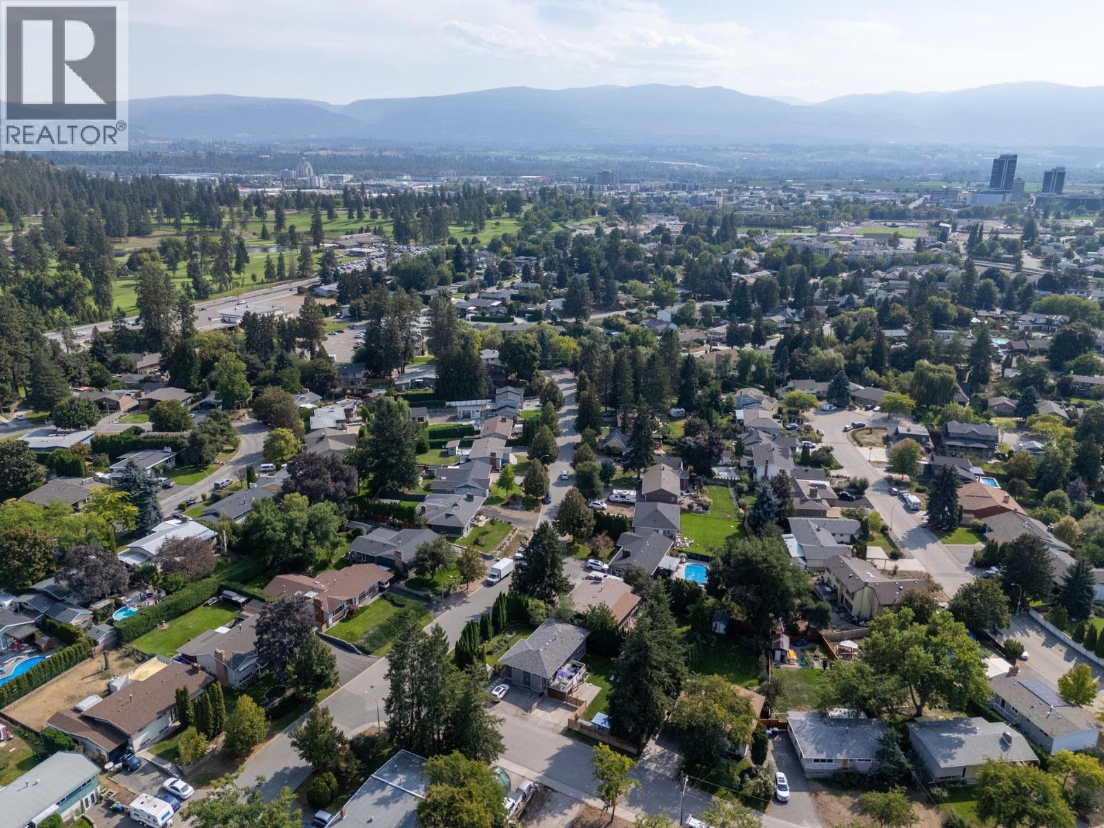  1112 Pinecrest Lane, Kelowna