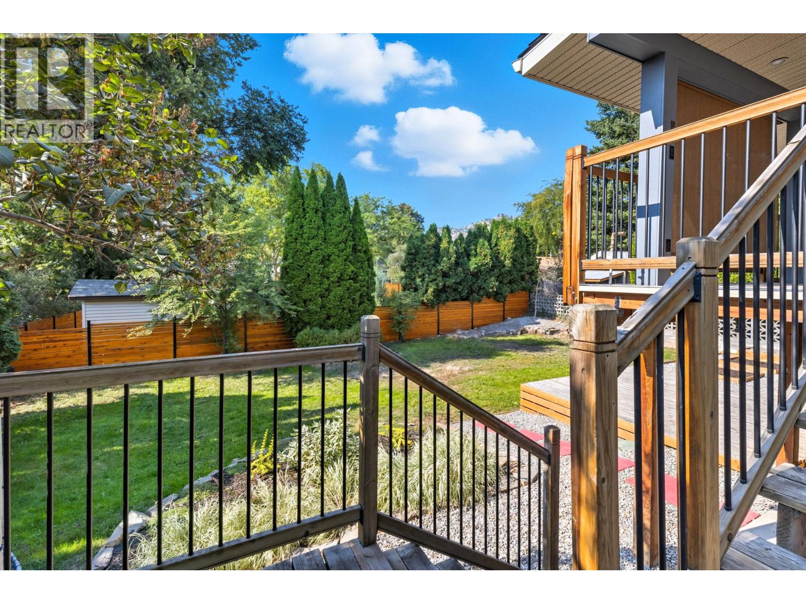  1112 Pinecrest Lane, Kelowna