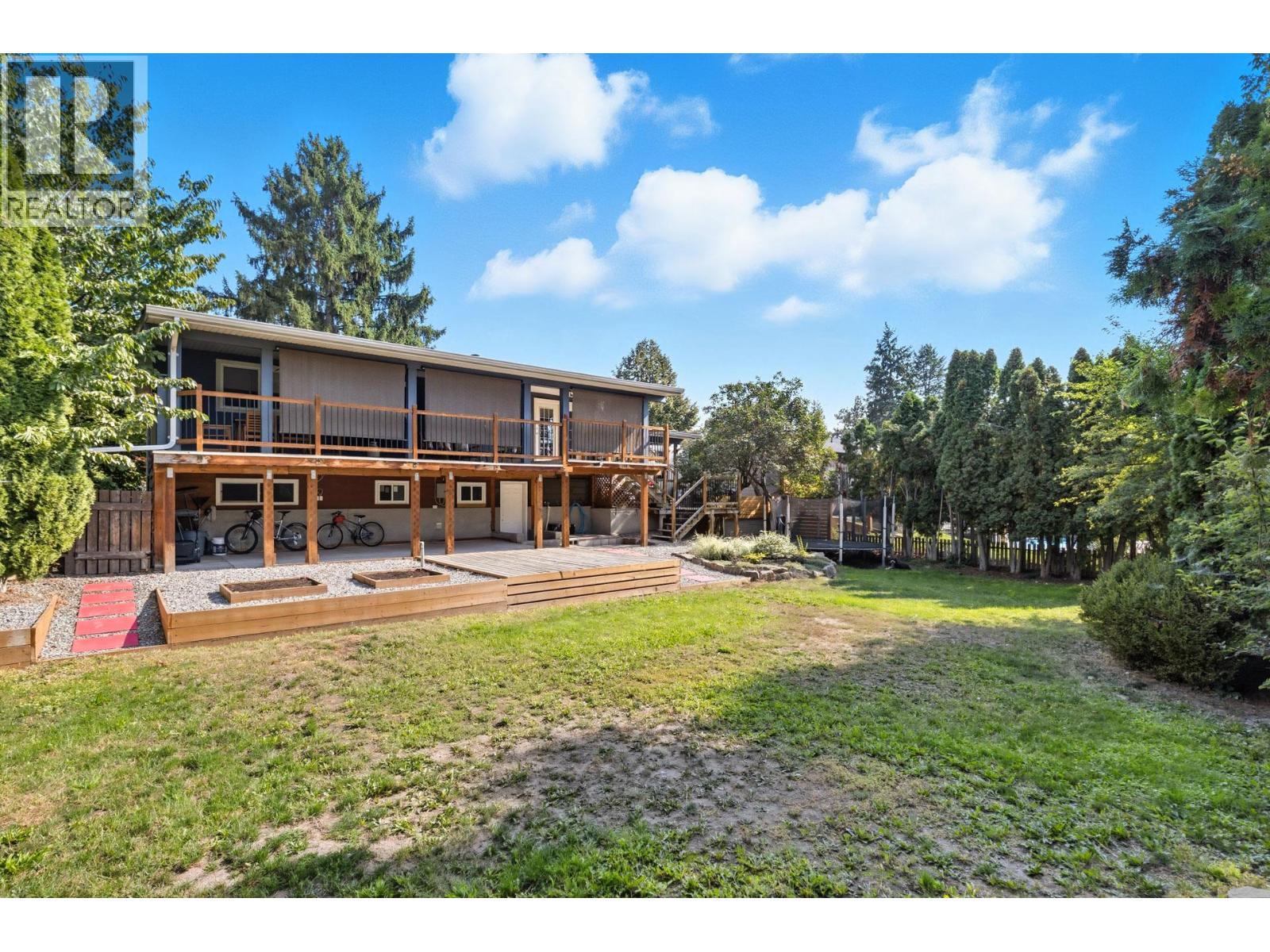  1112 Pinecrest Lane, Kelowna