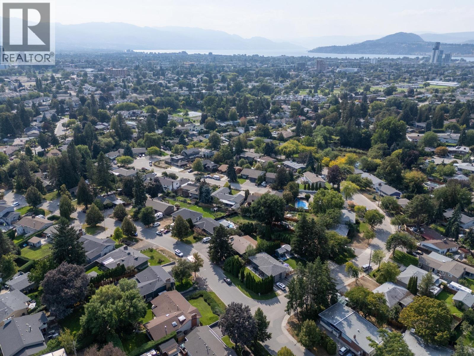  1112 Pinecrest Lane, Kelowna