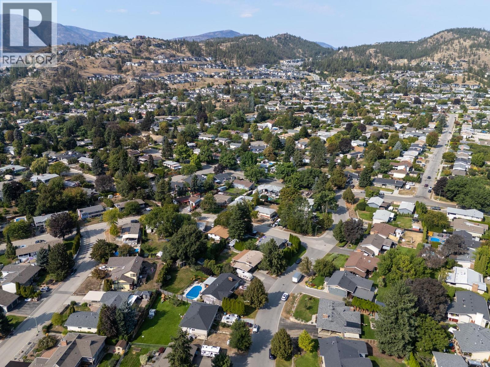  1112 Pinecrest Lane, Kelowna