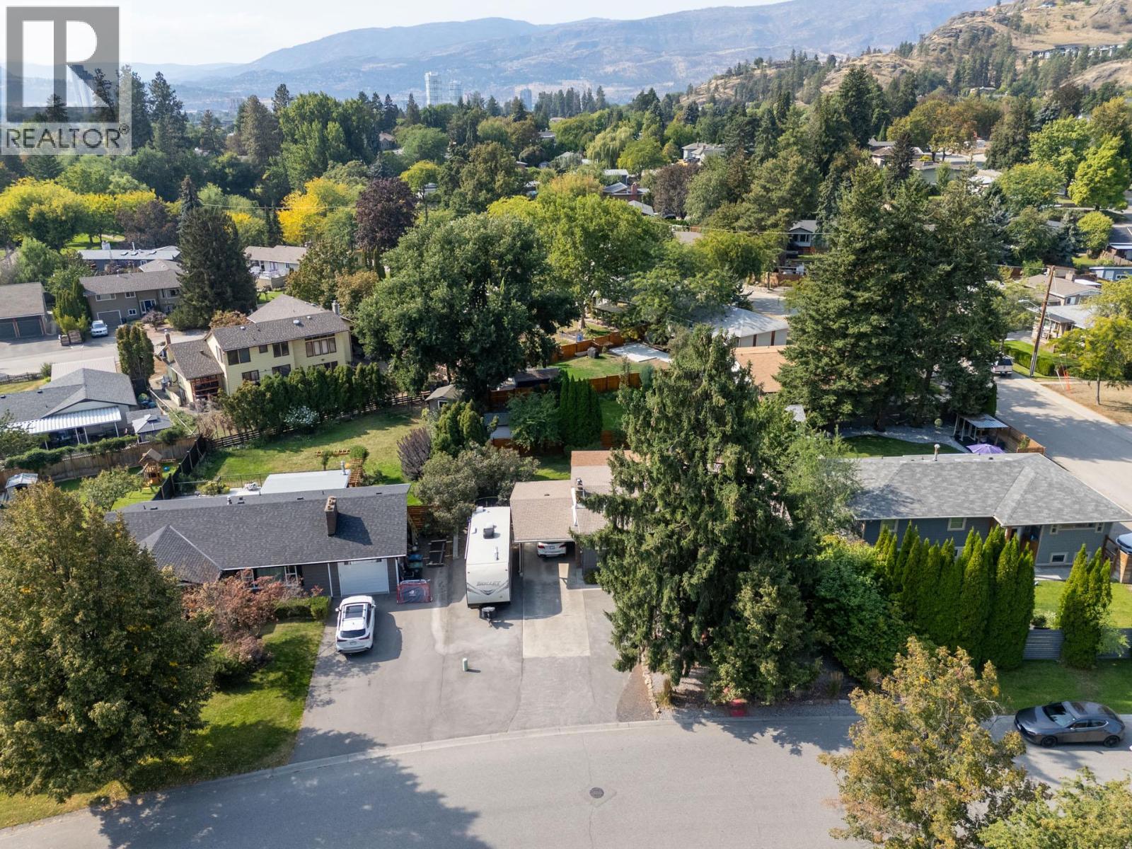  1112 Pinecrest Lane, Kelowna