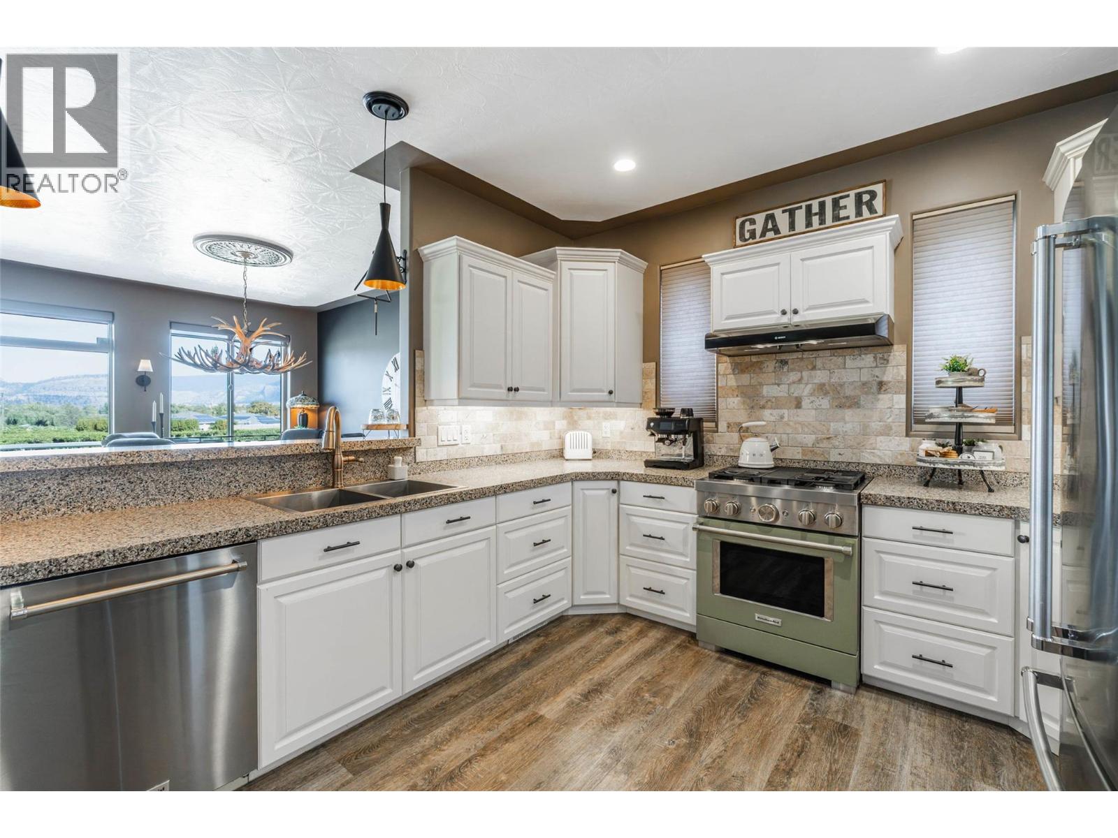 6963 CHARDONNAY Place, Oliver