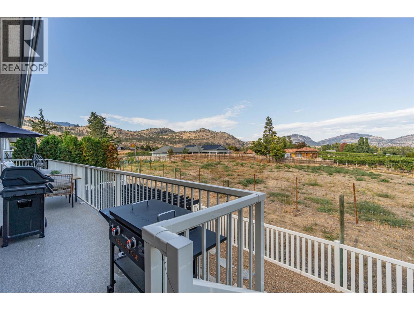 6963 CHARDONNAY Place, Oliver