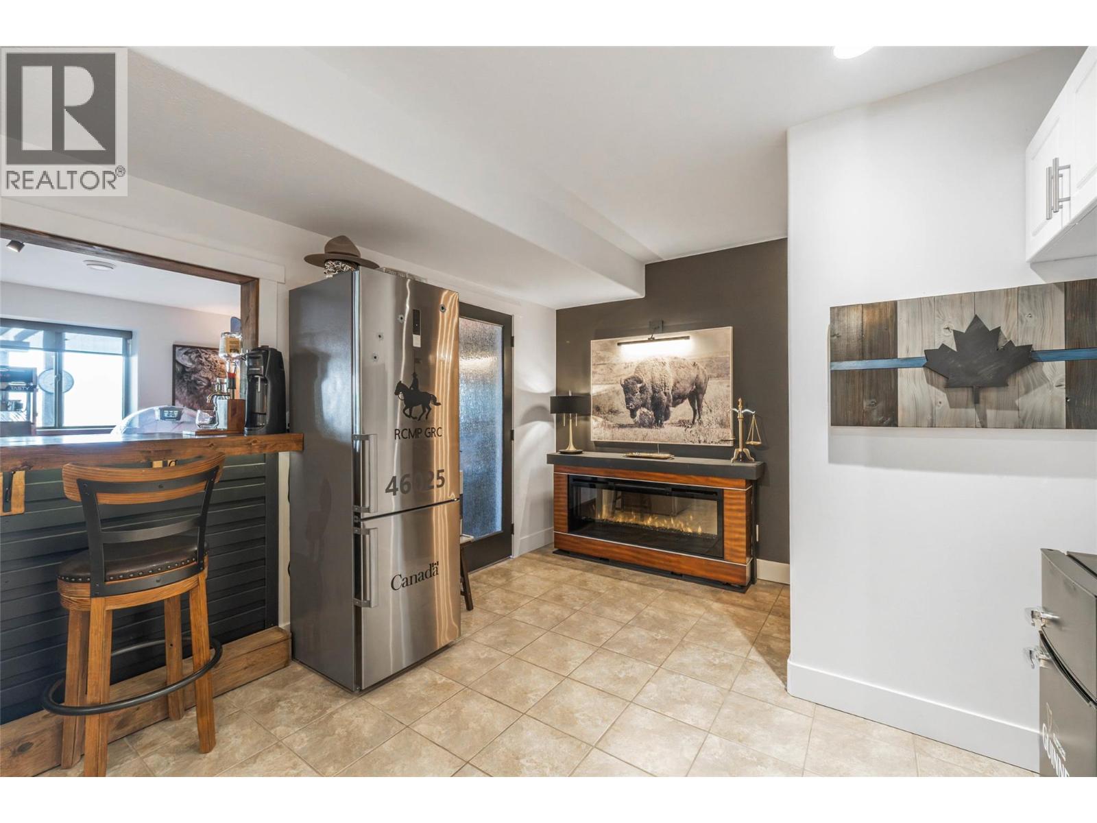 6963 CHARDONNAY Place, Oliver