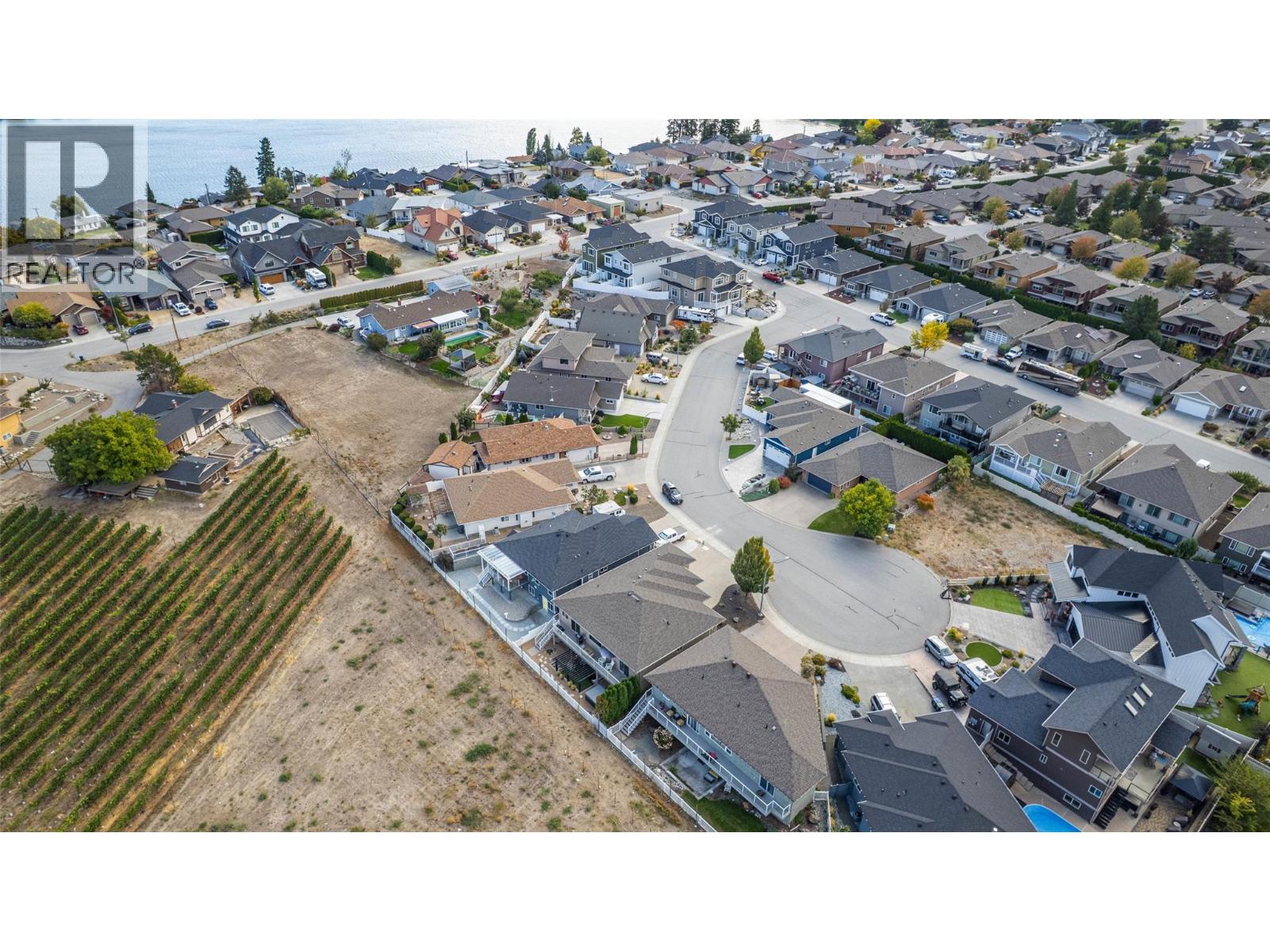 6963 CHARDONNAY Place, Oliver