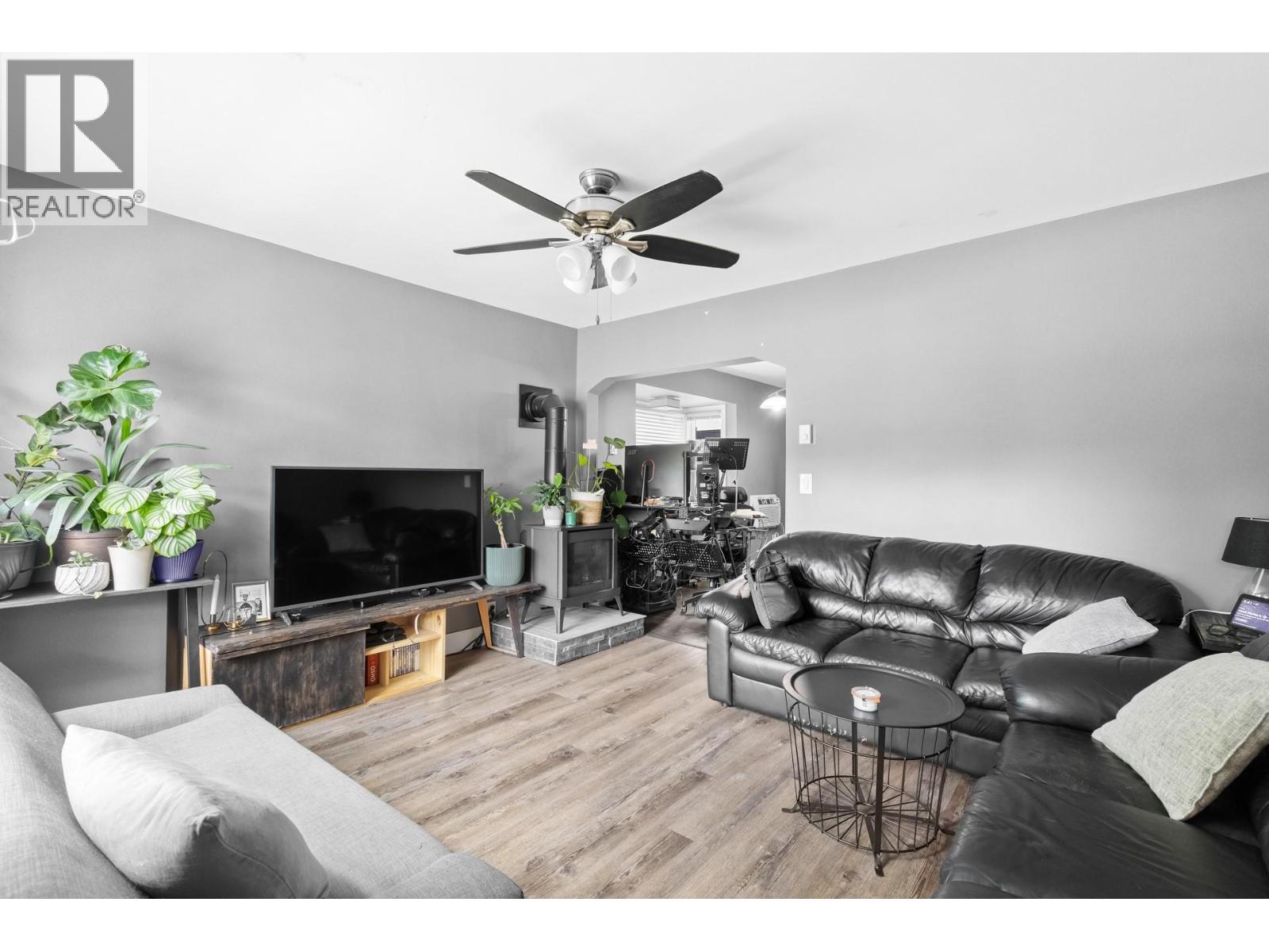  842 Glenmore Drive, Kelowna