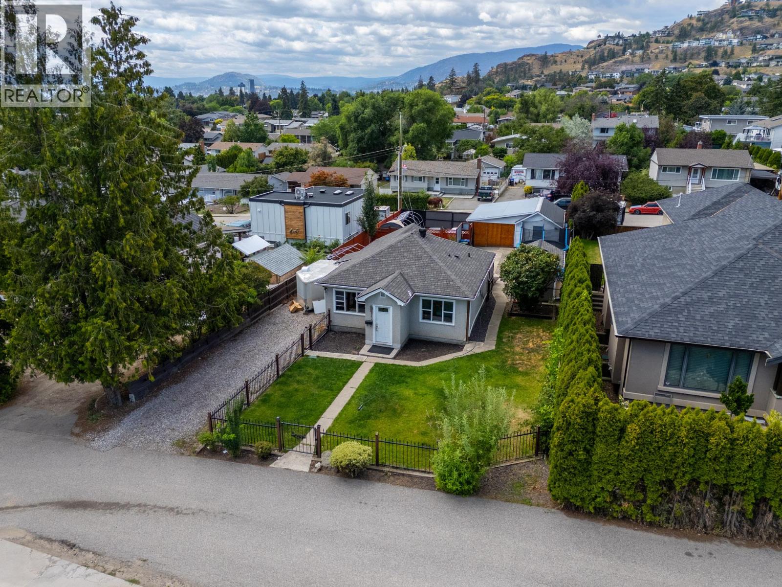  842 Glenmore Drive, Kelowna