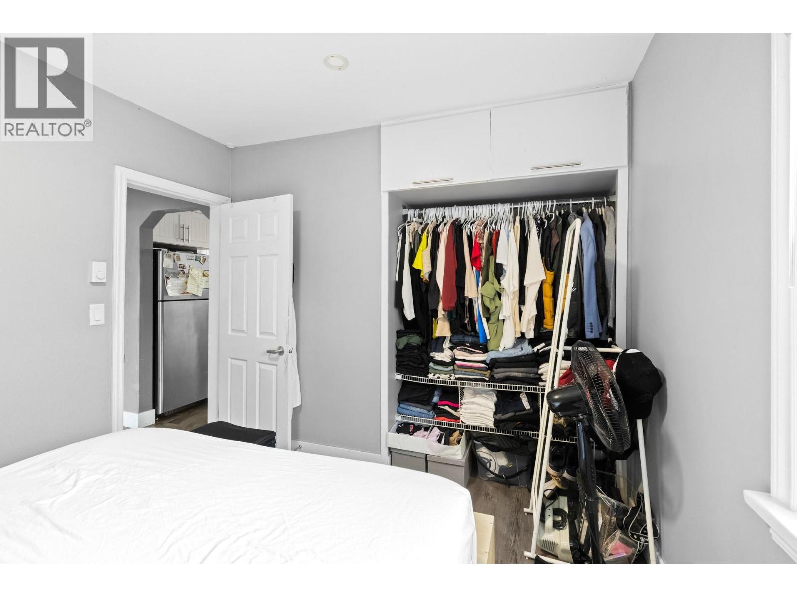  842 Glenmore Drive, Kelowna