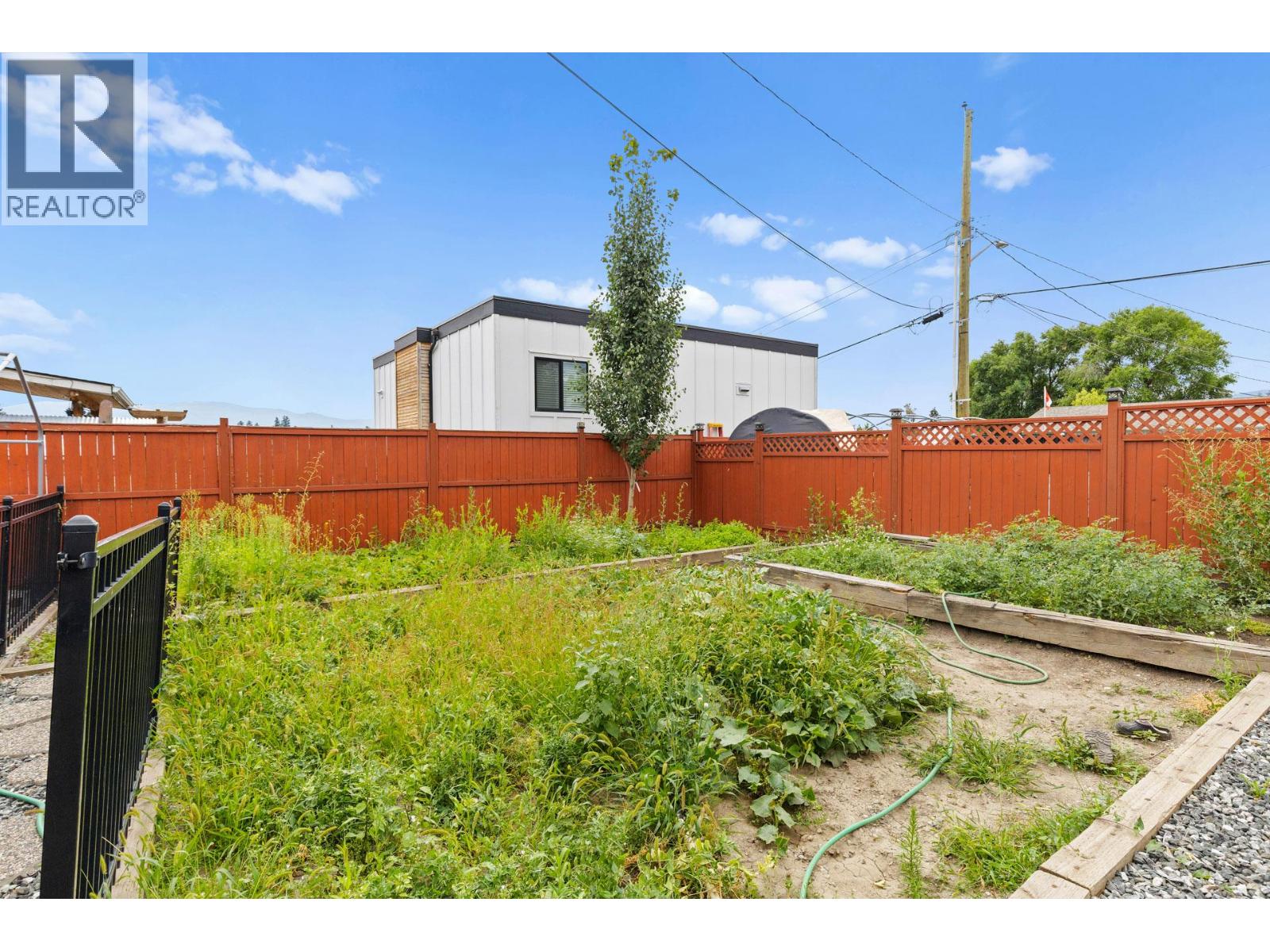  842 Glenmore Drive, Kelowna