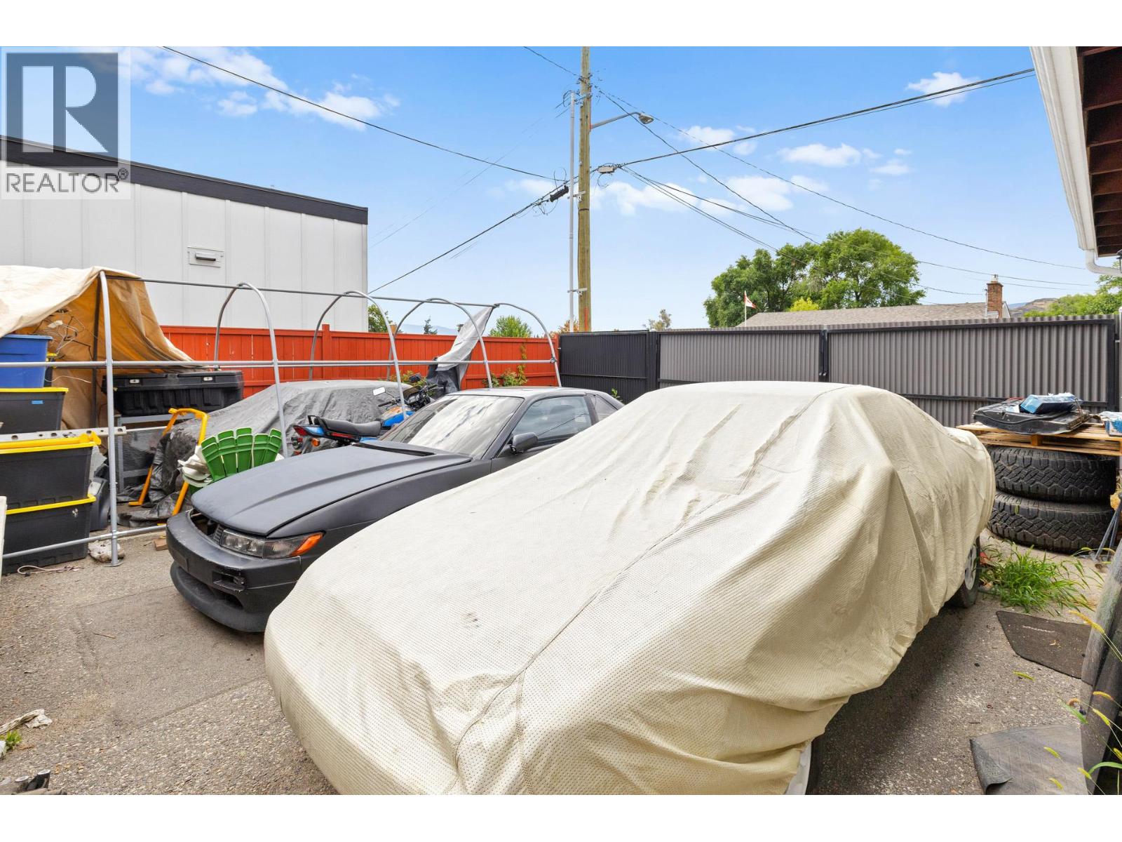  842 Glenmore Drive, Kelowna