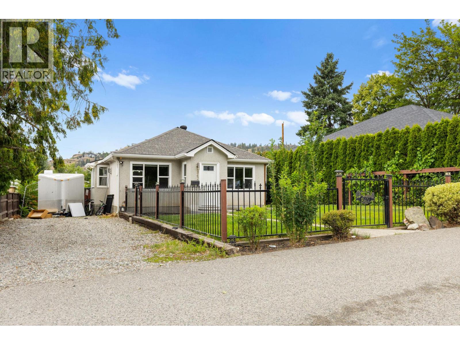  842 Glenmore Drive, Kelowna