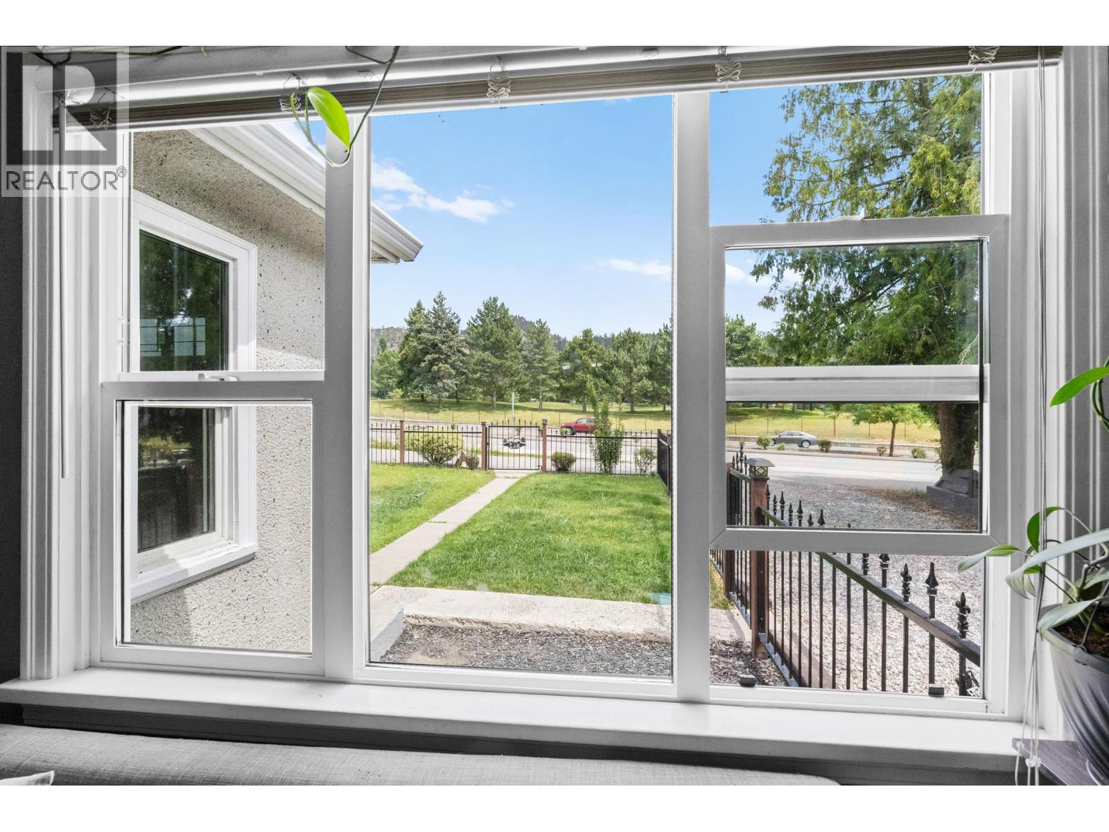  842 Glenmore Drive, Kelowna