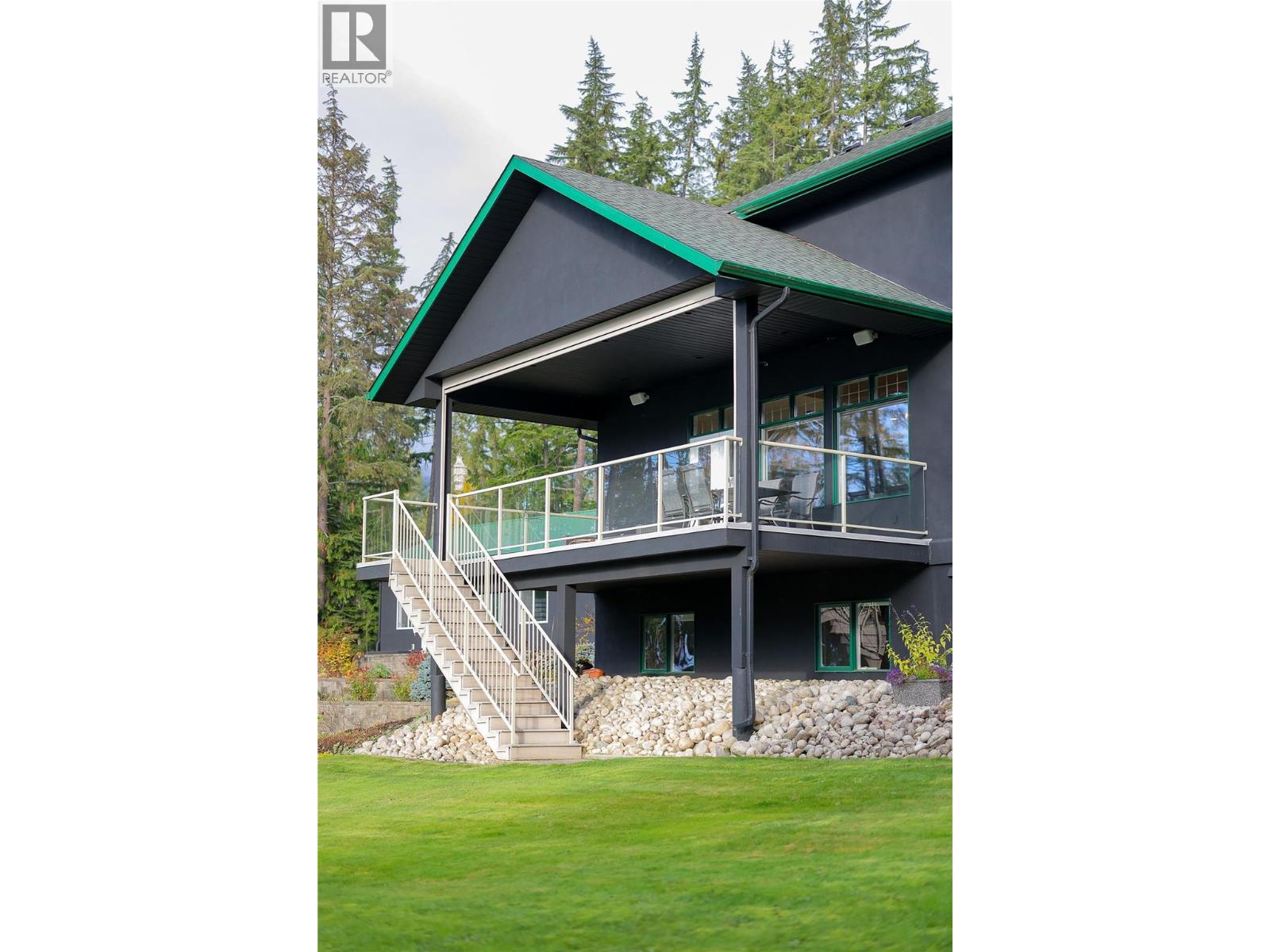 2600 Highway 23 N, Nakusp