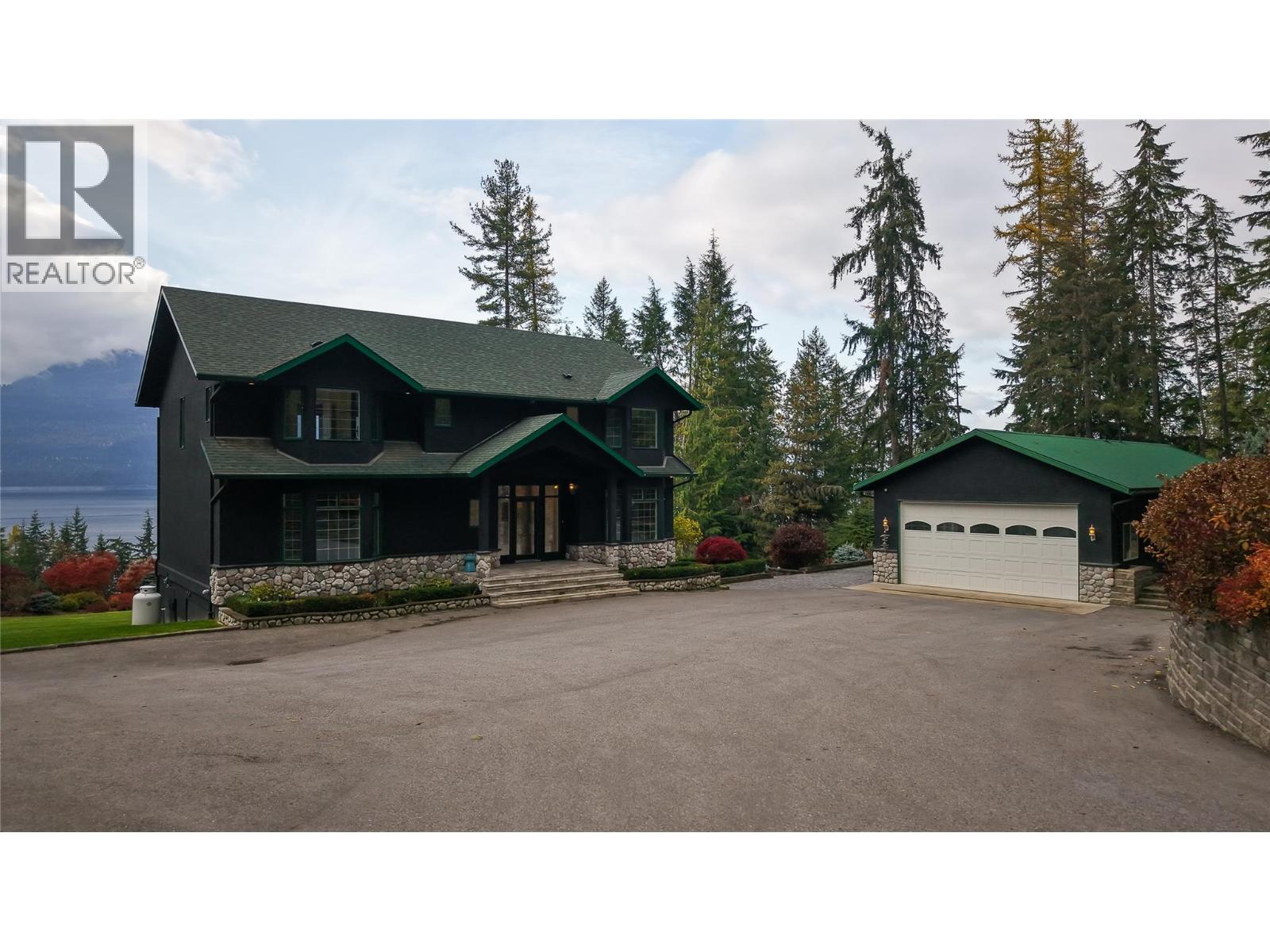 2600 Highway 23 N, Nakusp