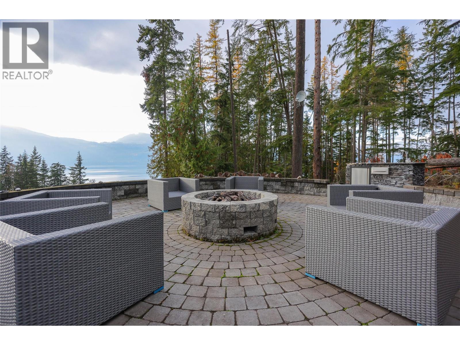 2600 Highway 23 N, Nakusp
