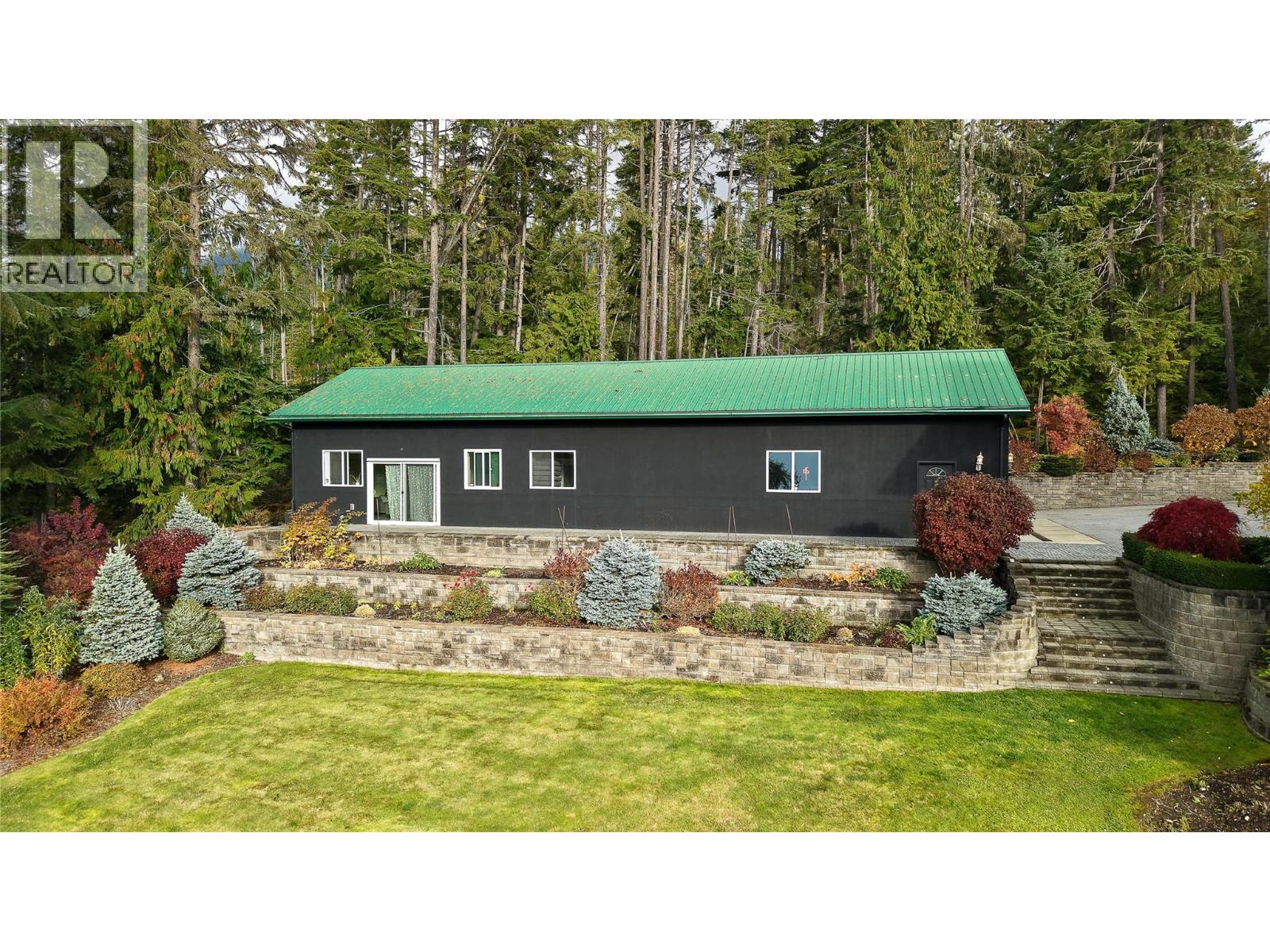 2600 Highway 23 N, Nakusp