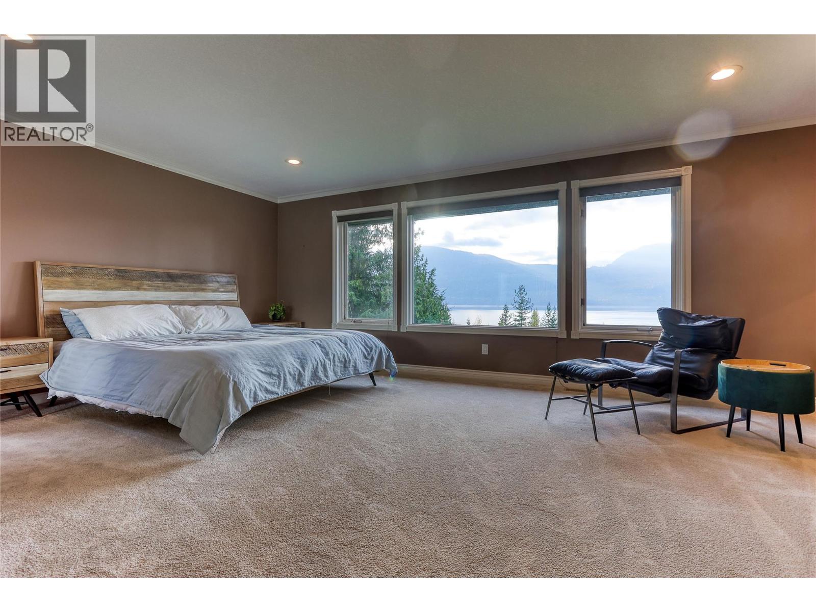 2600 Highway 23 N, Nakusp