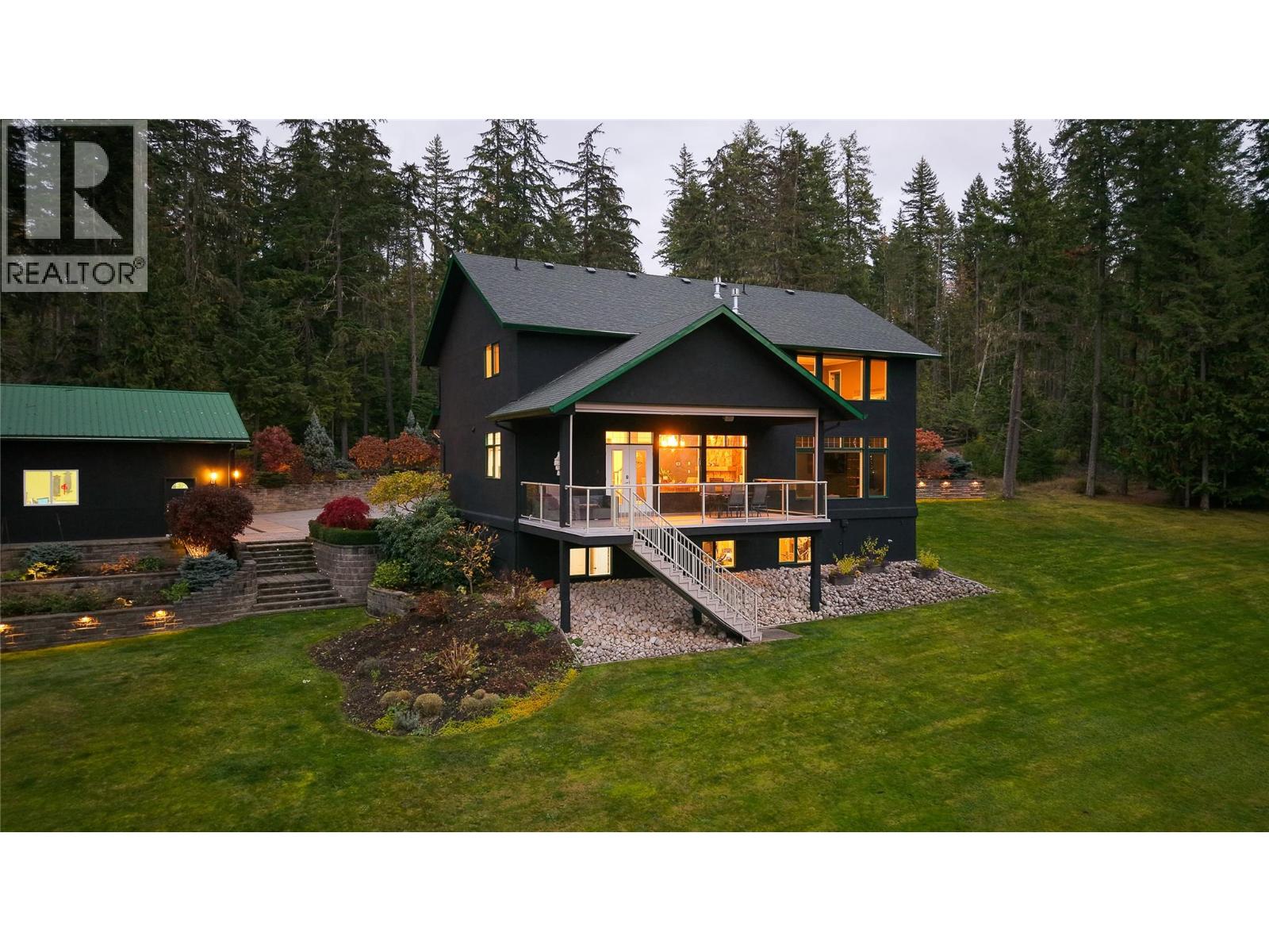 2600 Highway 23 N, Nakusp