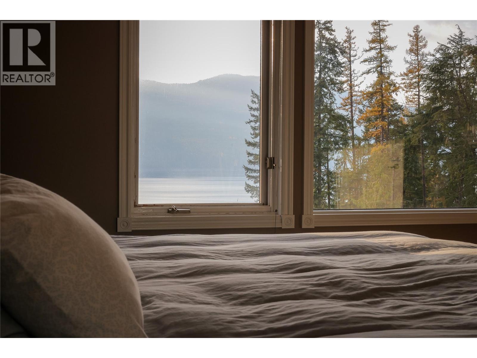 2600 Highway 23 N, Nakusp