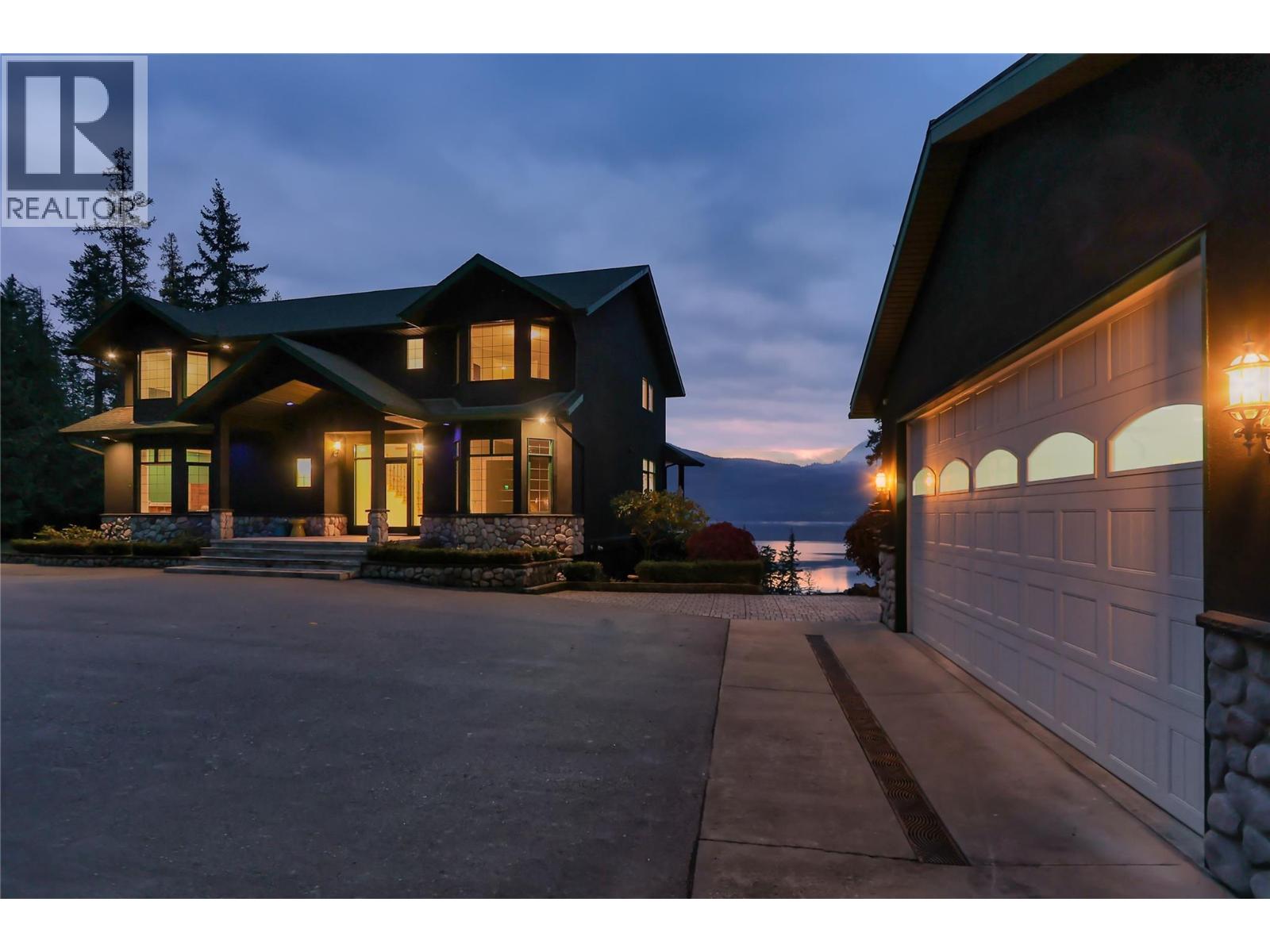 2600 Highway 23 N, Nakusp