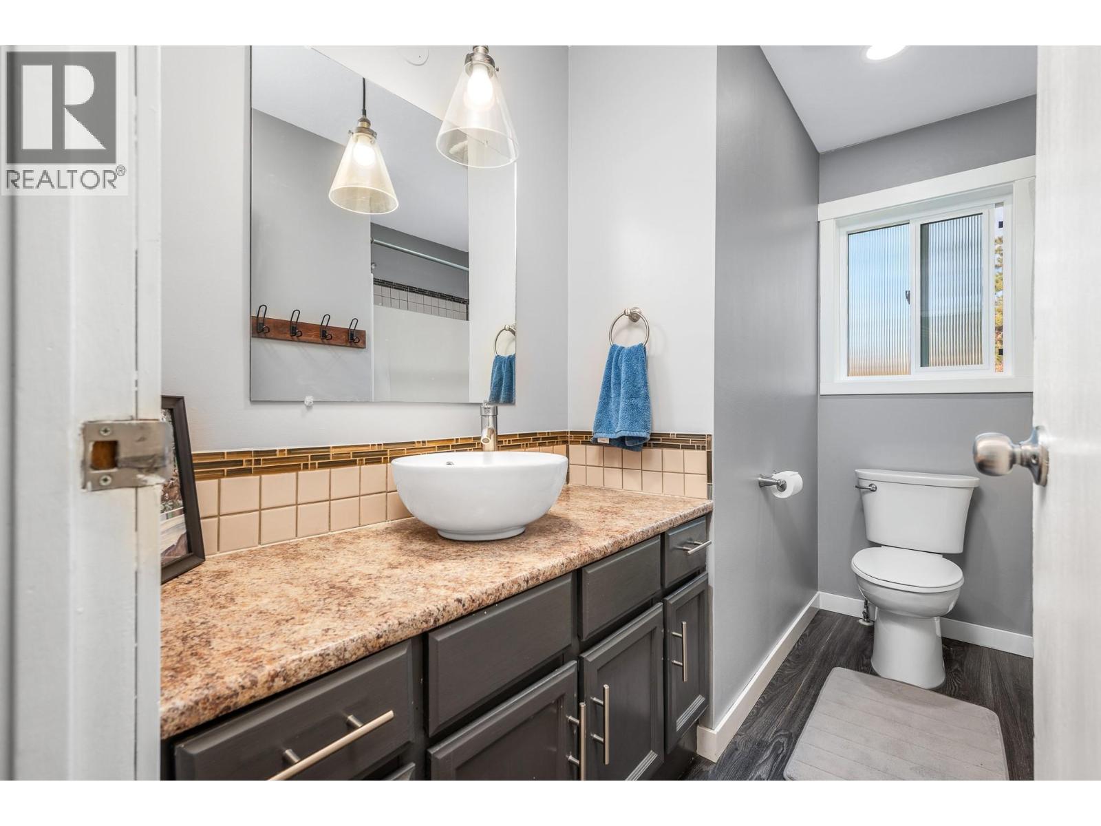  5940 Star Road, Vernon