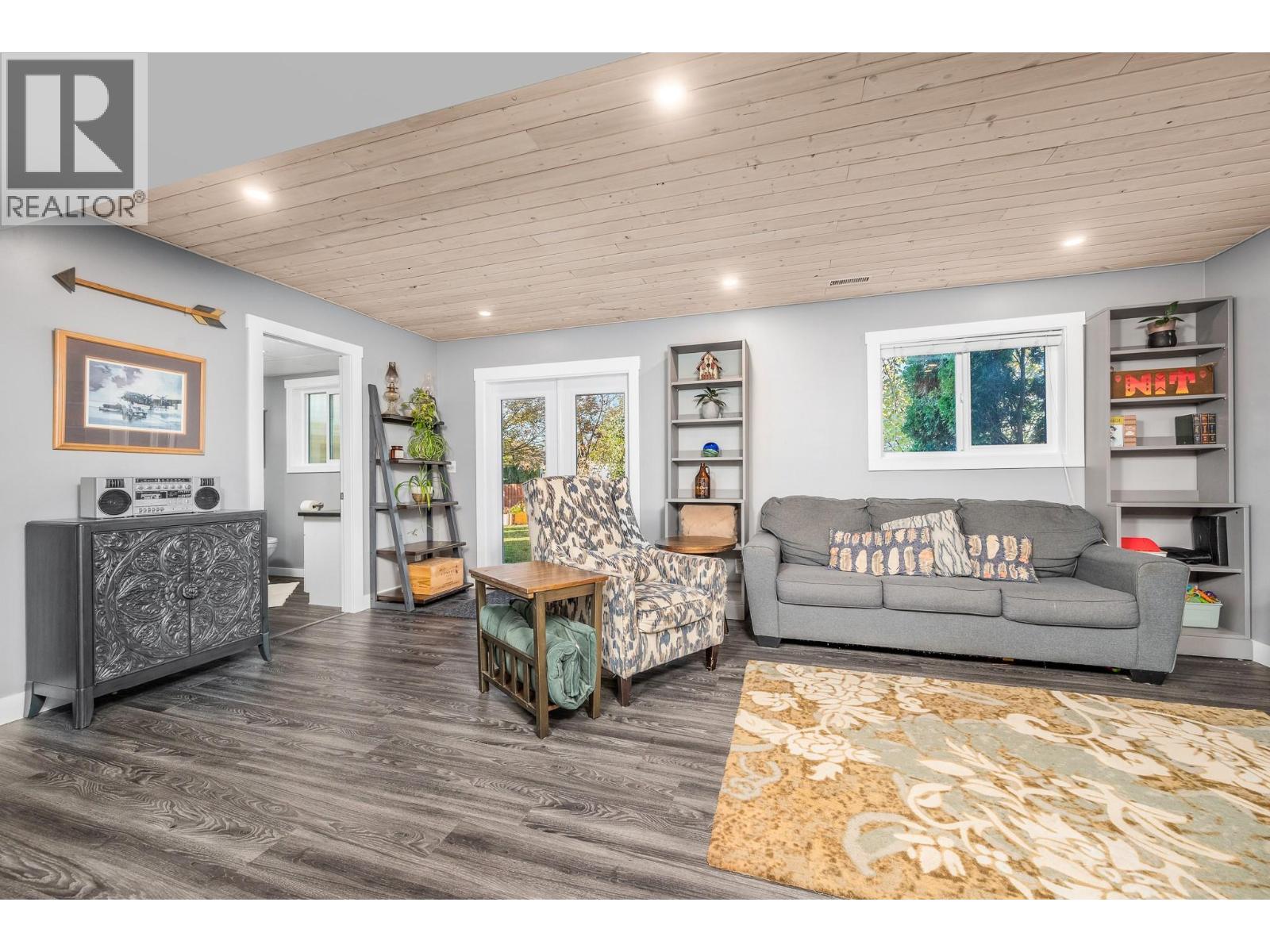  5940 Star Road, Vernon