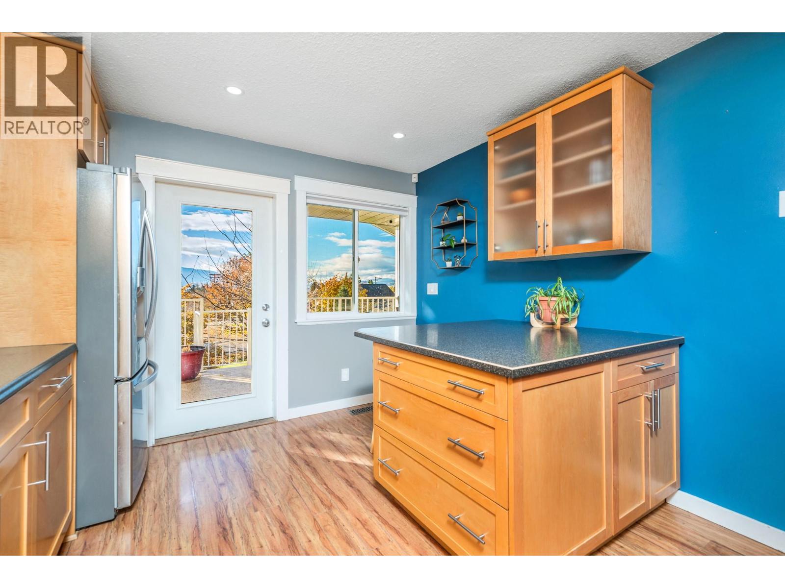  5940 Star Road, Vernon