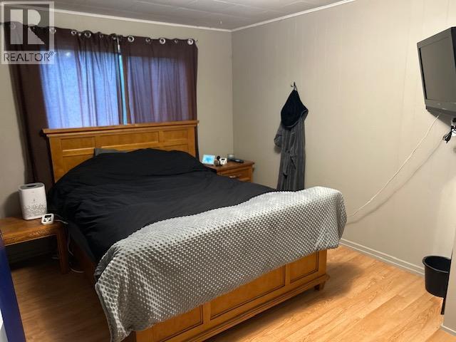 3595 Lakeshore Road - 8