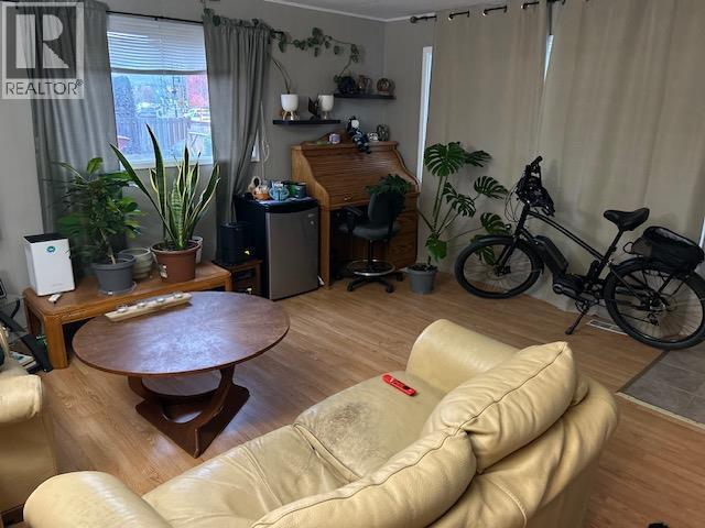3595 Lakeshore Road - 7