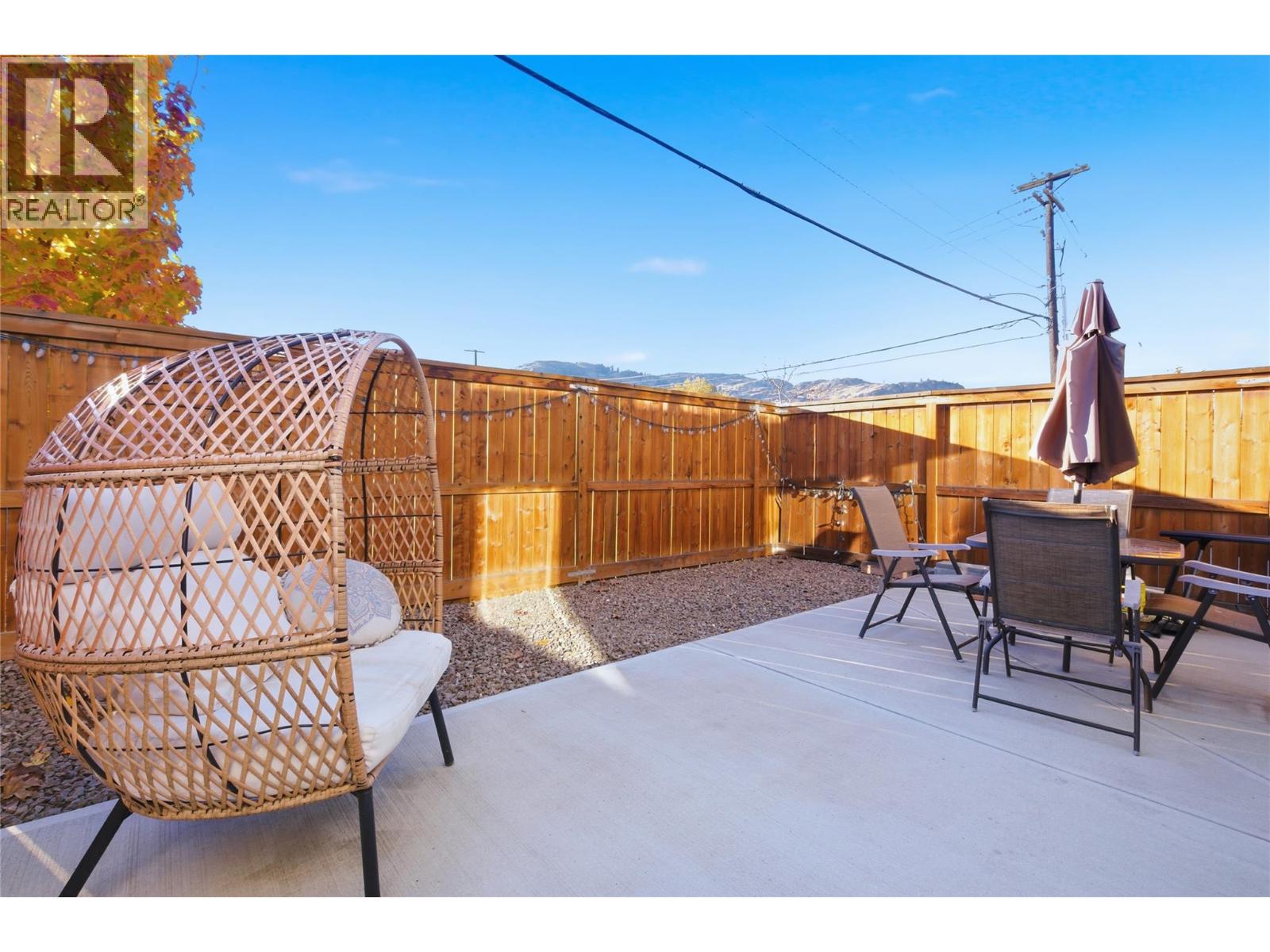 5995 Oliver Landing Crescent Unit# 4, Oliver