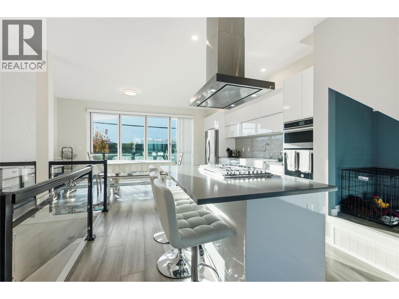 5995 Oliver Landing Crescent Unit# 4, Oliver