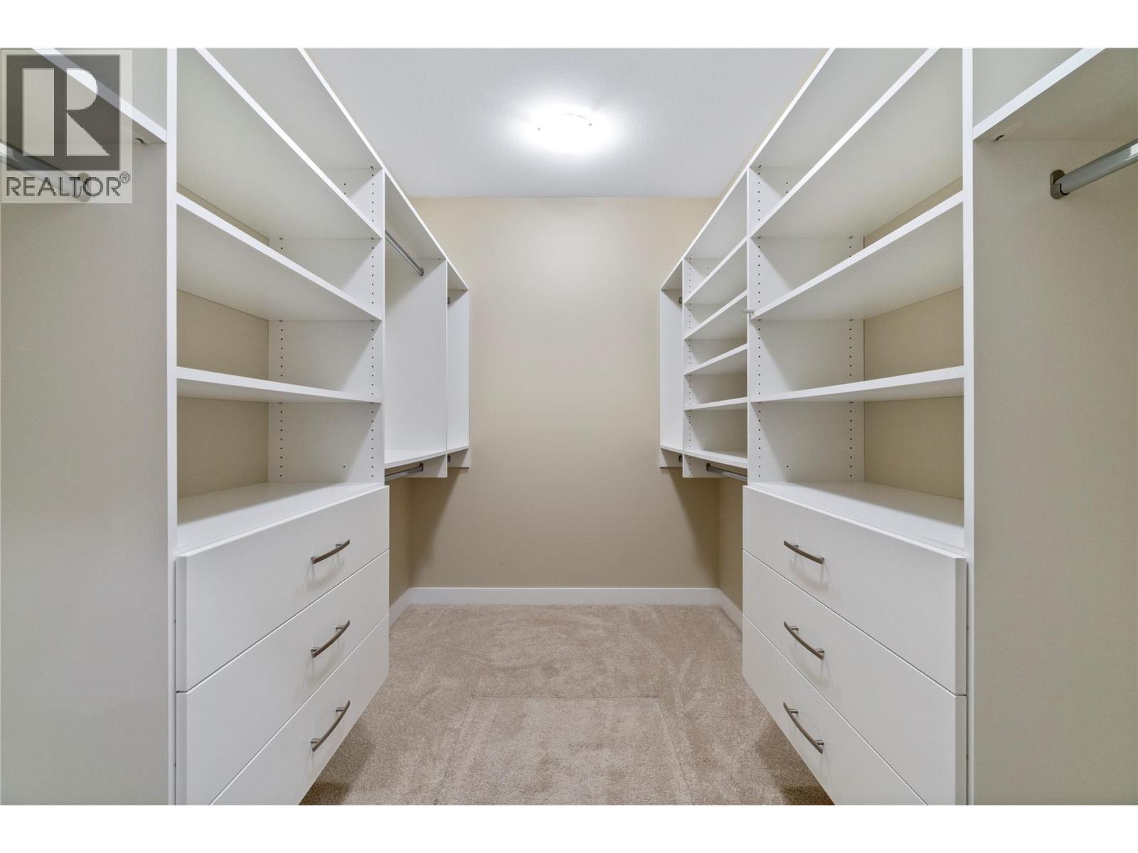 9 1330 10 Street Southwest, Salmon Arm