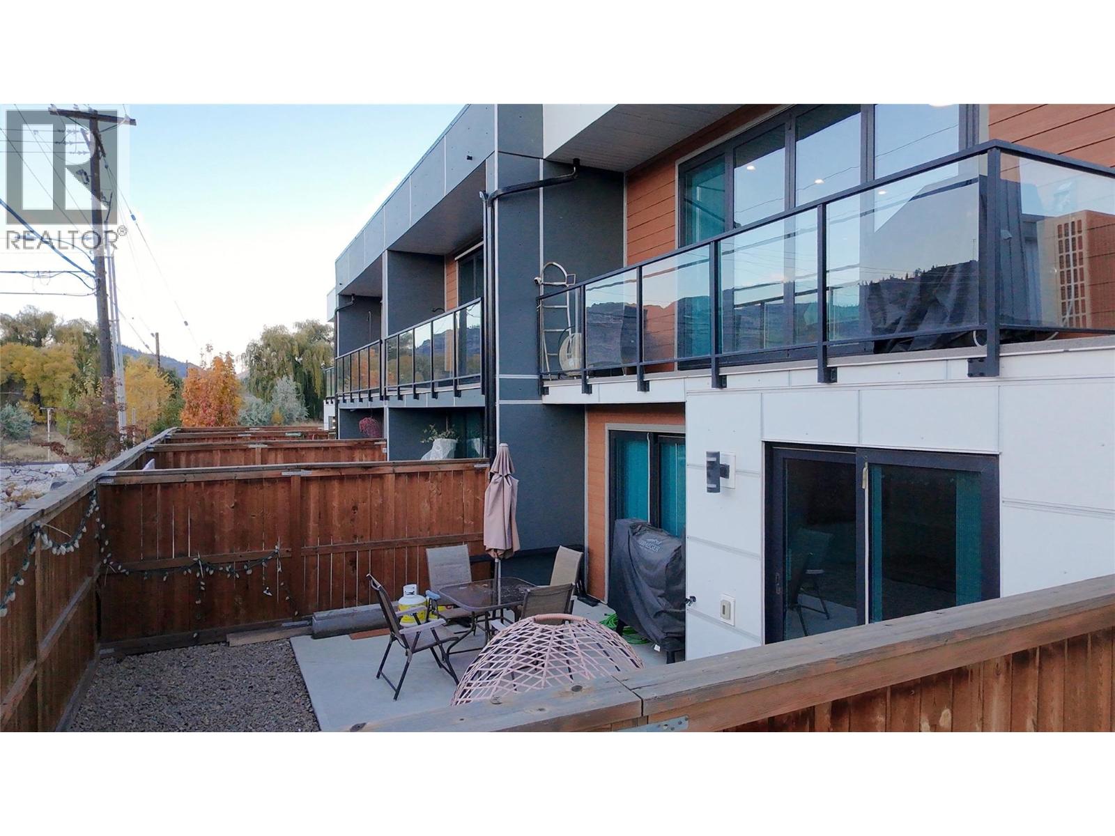 5995 Oliver Landing Crescent Unit# 4, Oliver