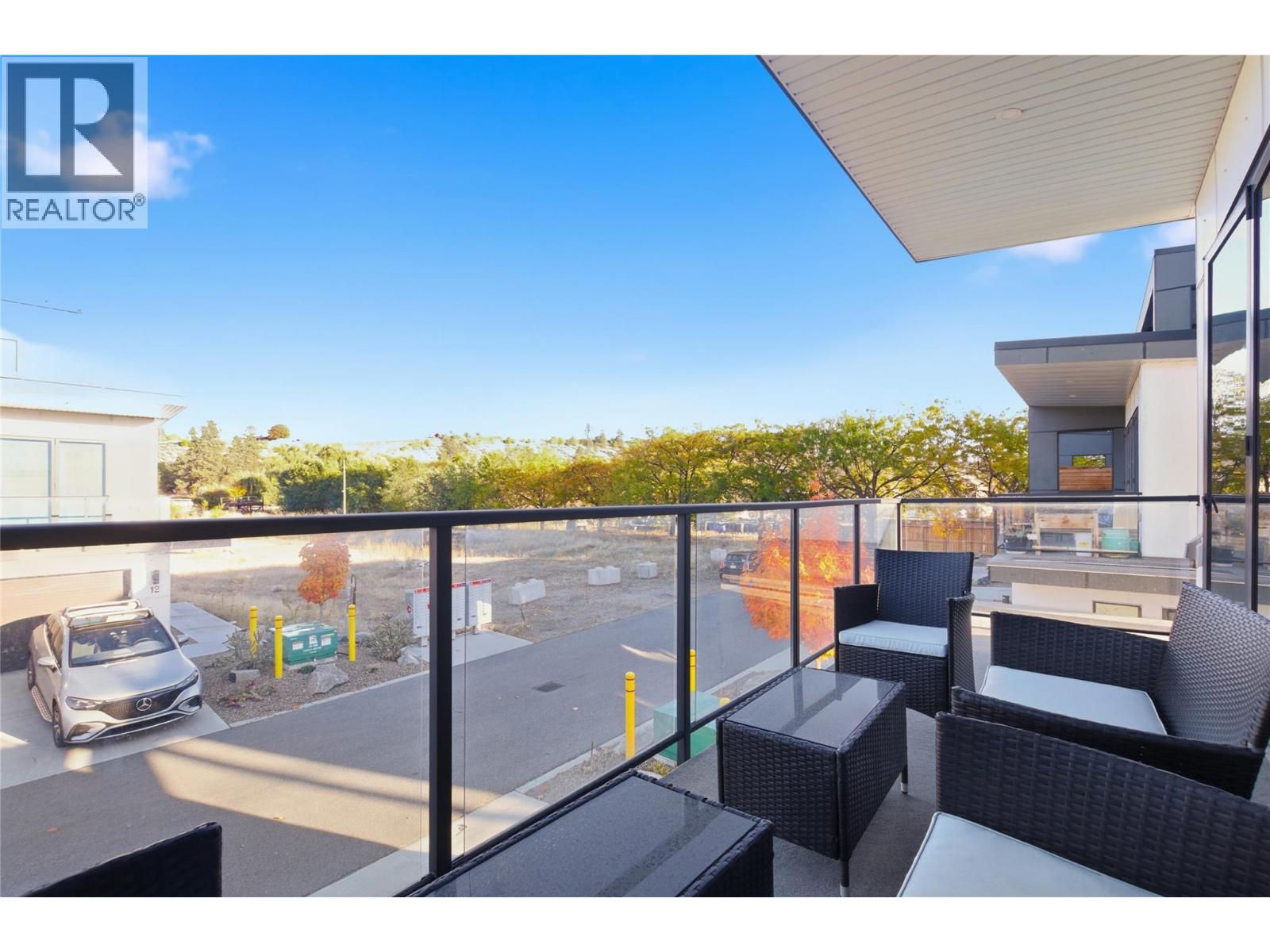 5995 Oliver Landing Crescent Unit# 4, Oliver