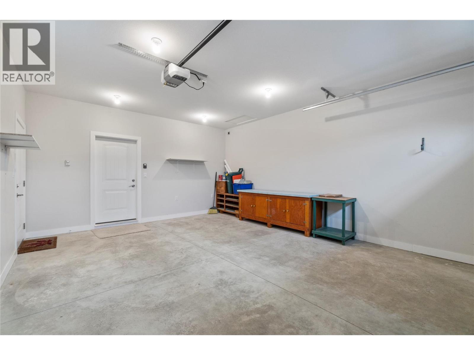 9 1330 10 Street Southwest, Salmon Arm