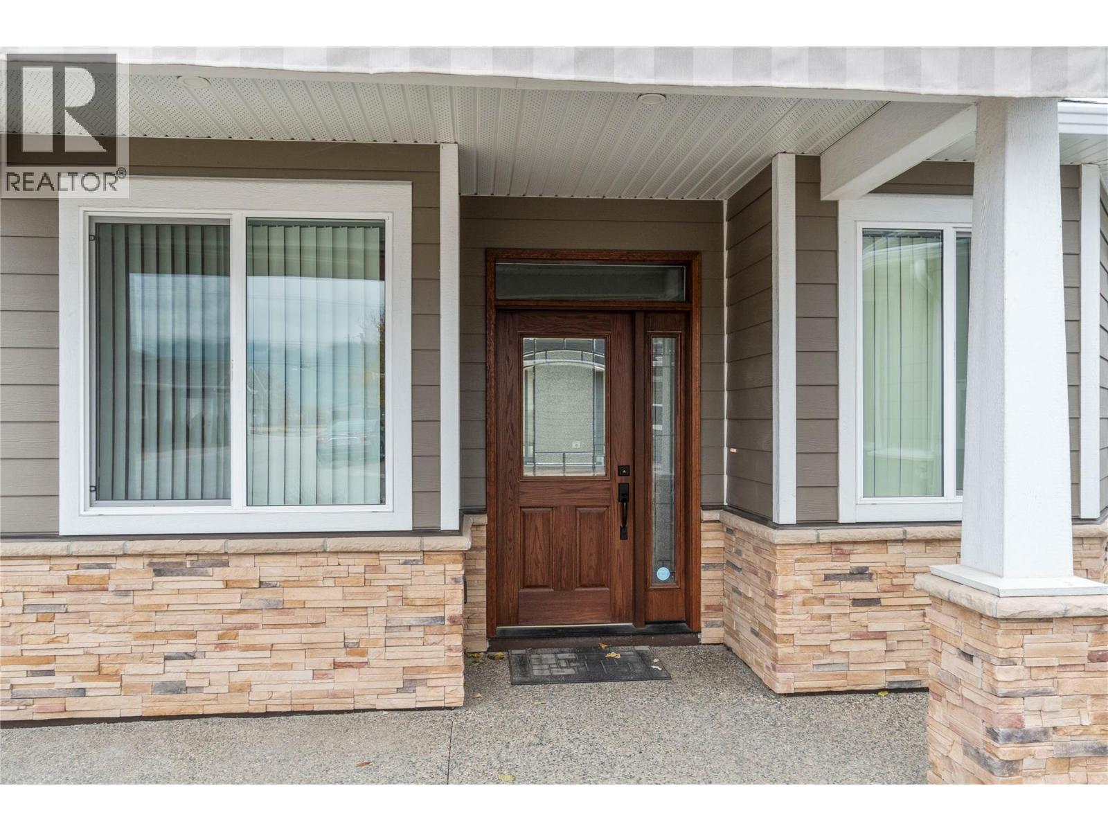 9 1330 10 Street Southwest, Salmon Arm