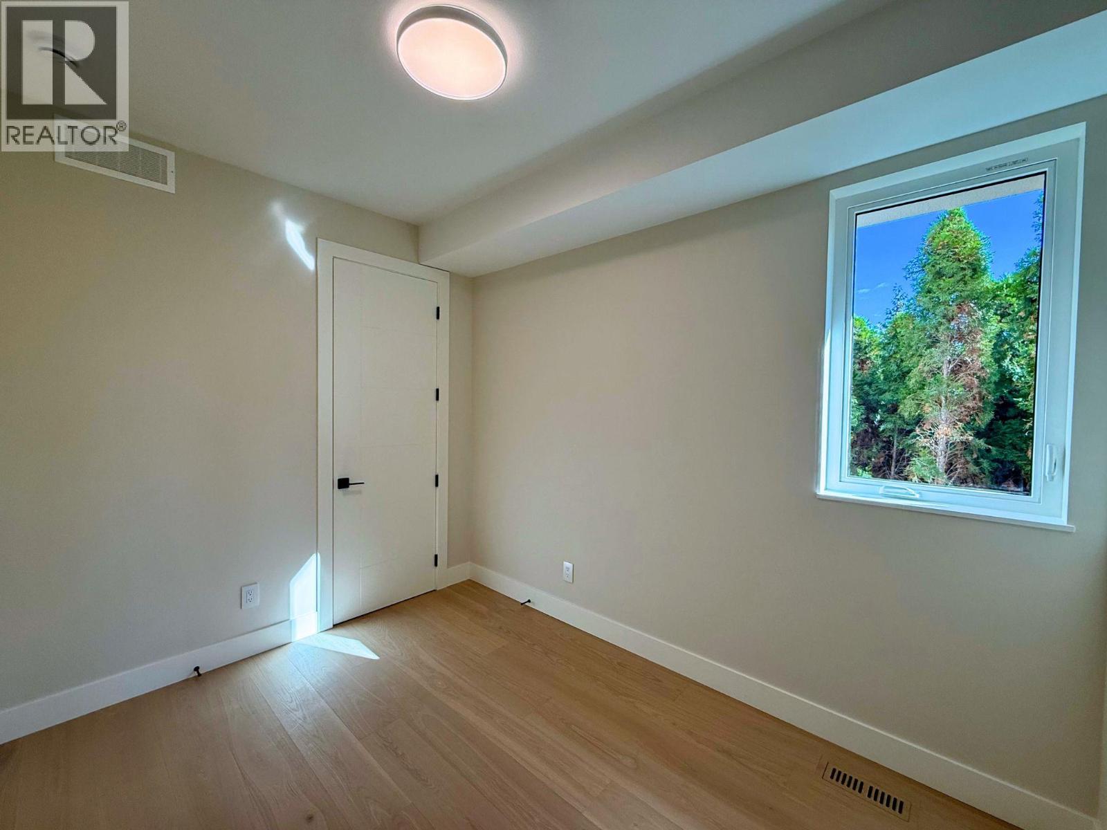 #4 781 Martin Avenue, Kelowna