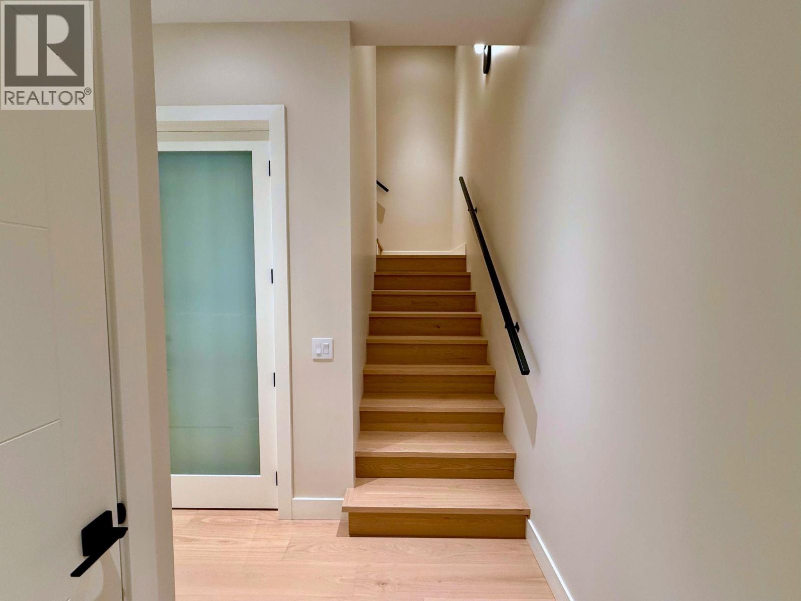 #4 781 Martin Avenue, Kelowna