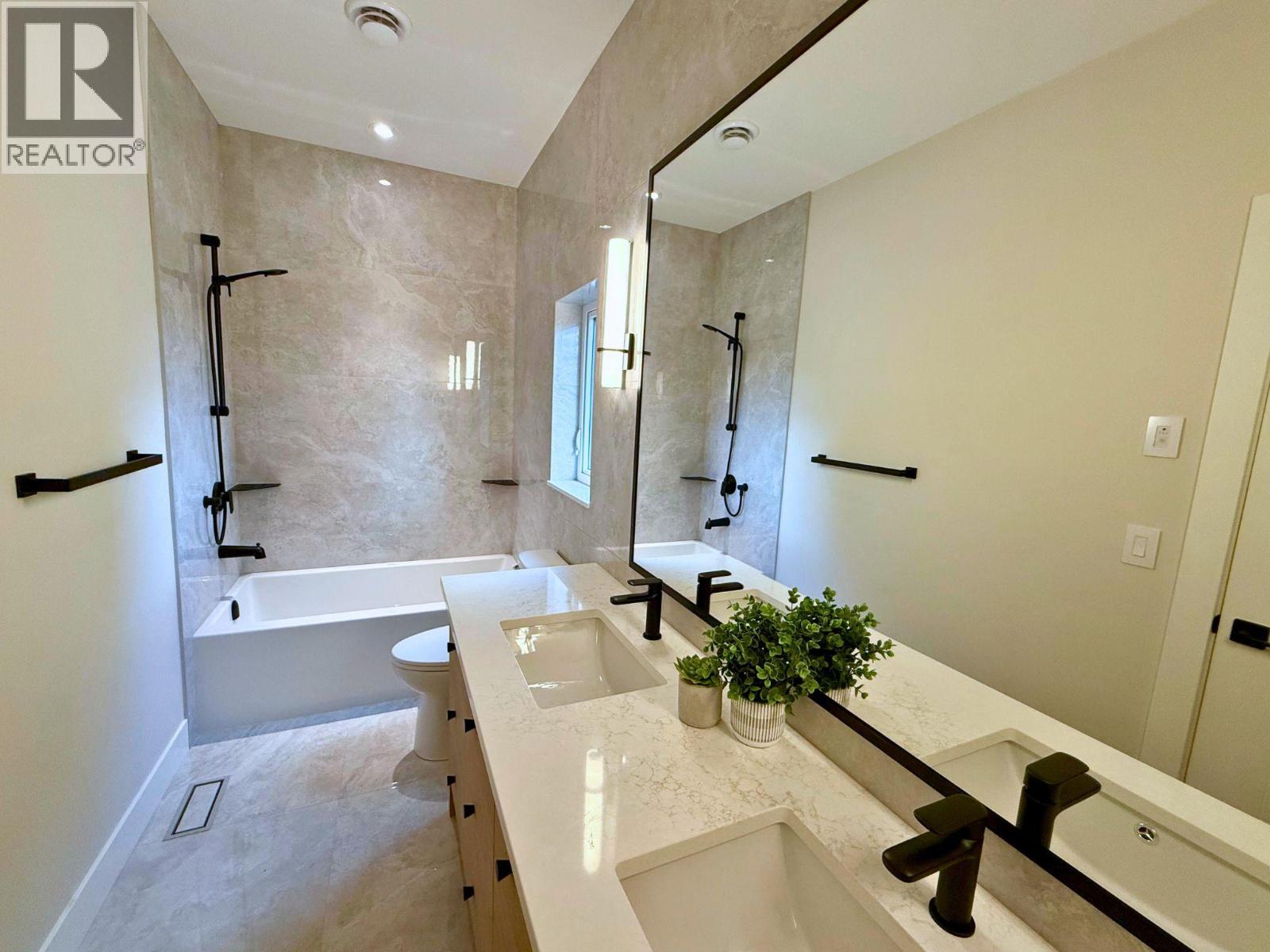 #4 781 Martin Avenue, Kelowna